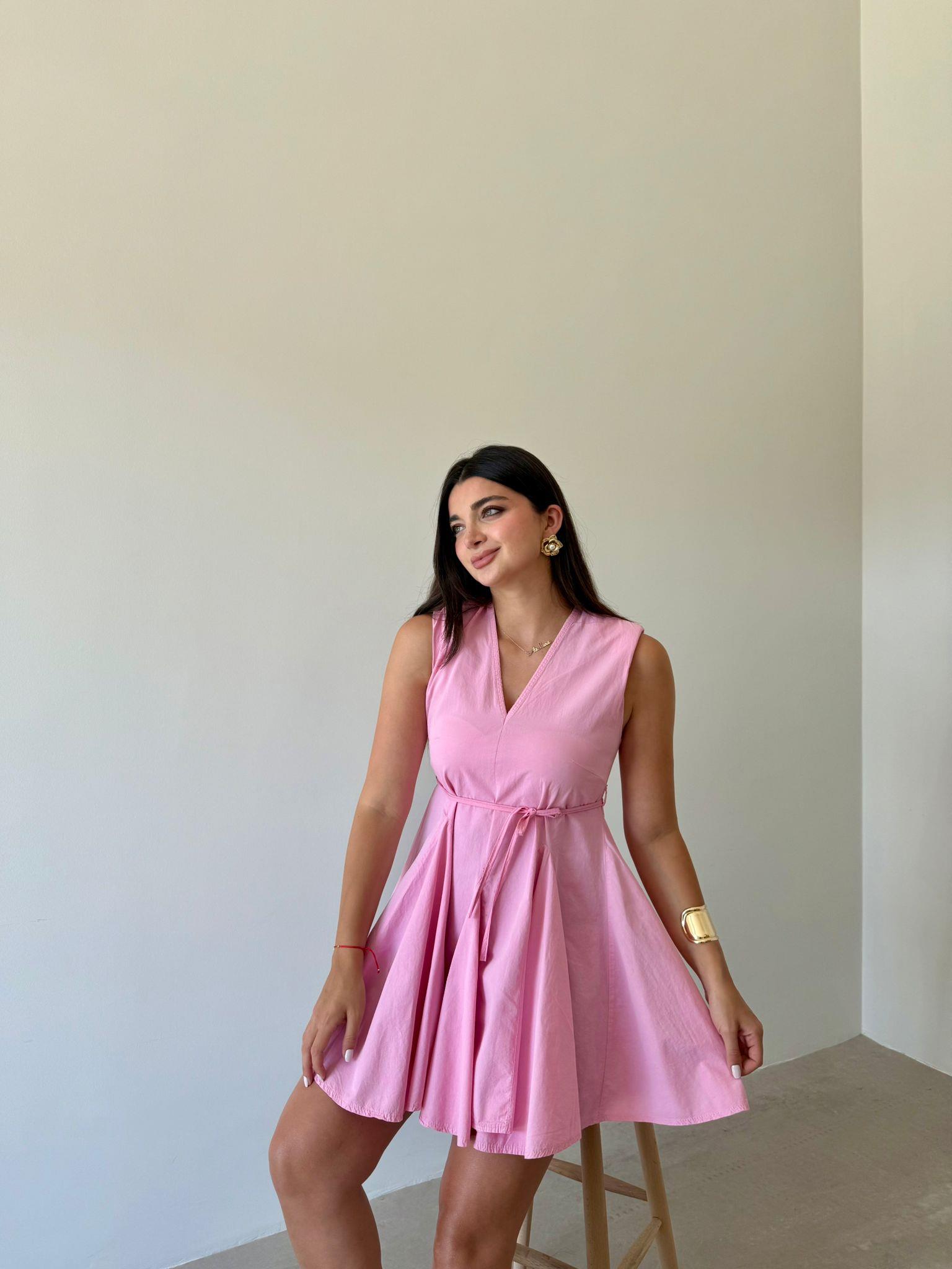 Pembe Vatkalı V Yaka Volanlı Elbise