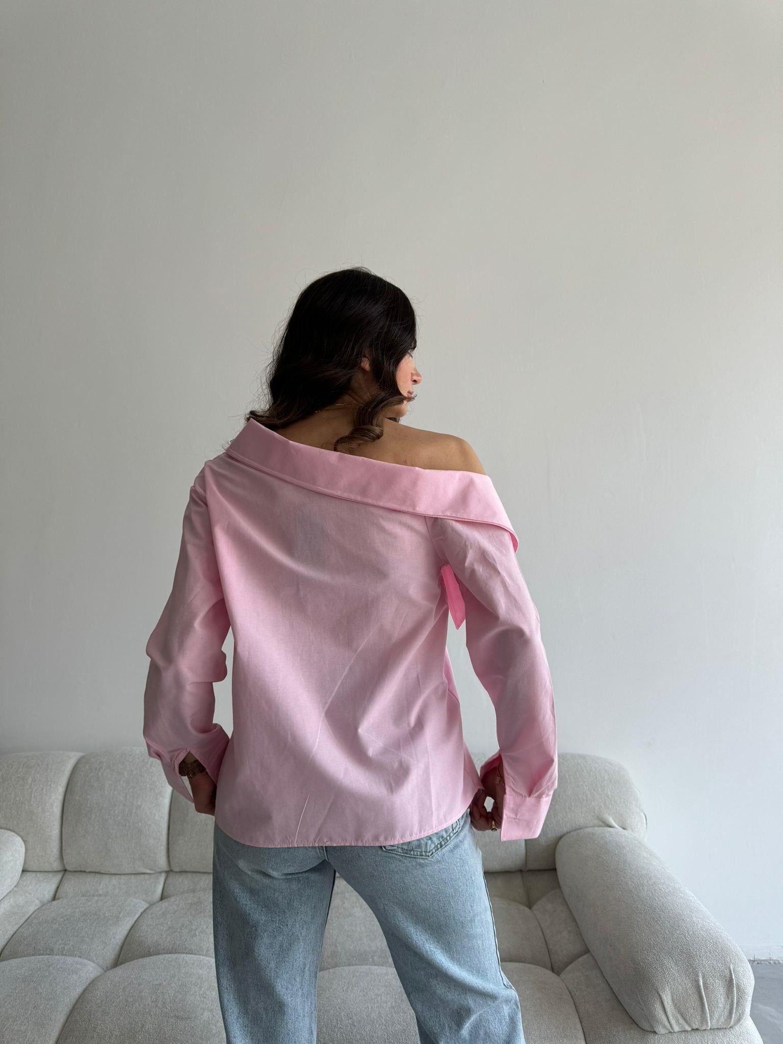 Pembe Yaka Detaylı Tasarım Gömlek