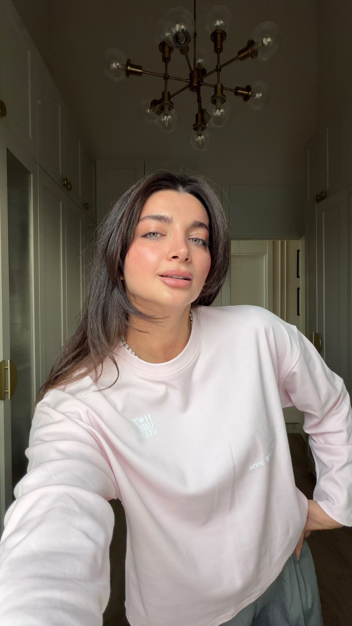 Pembe Yazı Detaylı Bluz