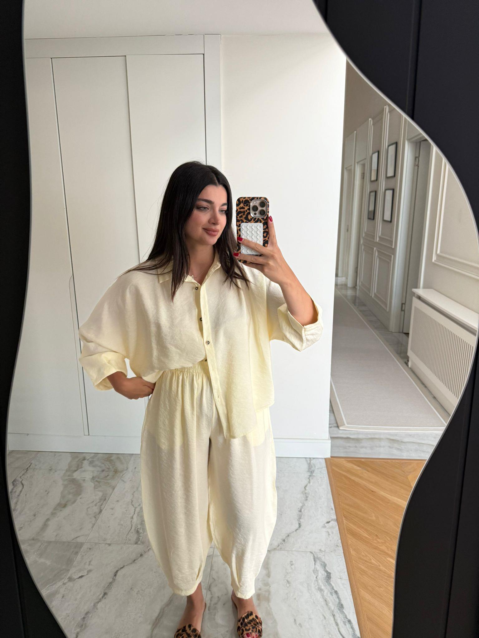 Sarı Pantolonlu Tensel Takım