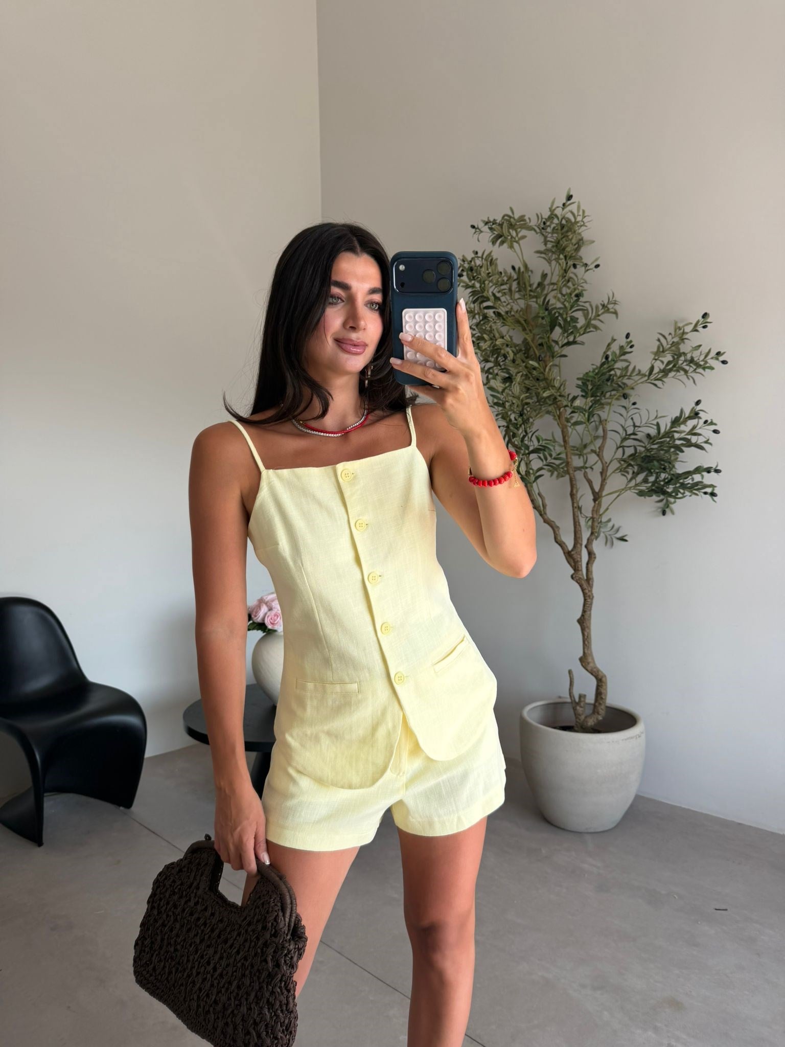 Sarı Şortlu Yelek Takım