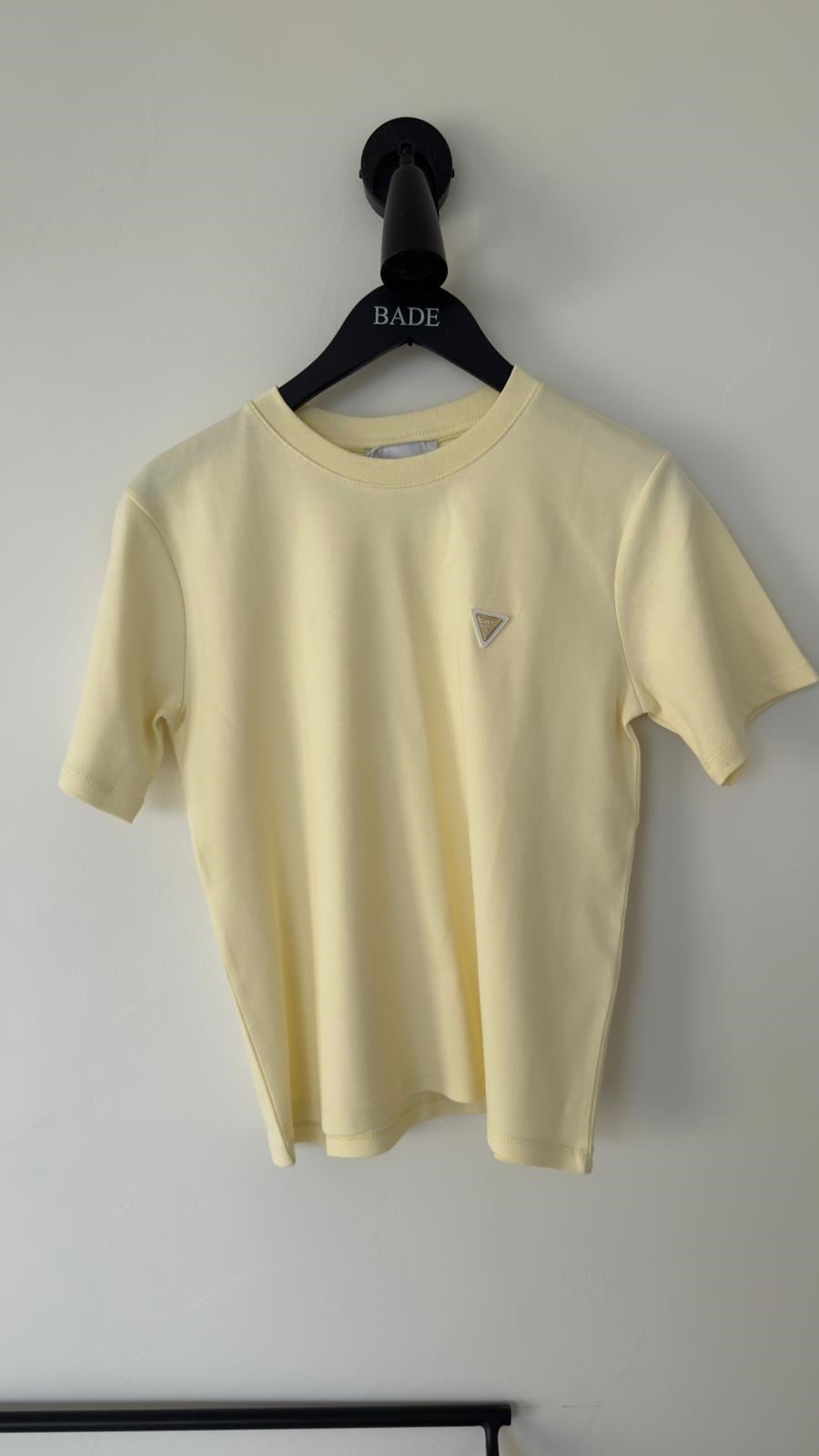Sarı Üçgen Marka Model Basic Tişört
