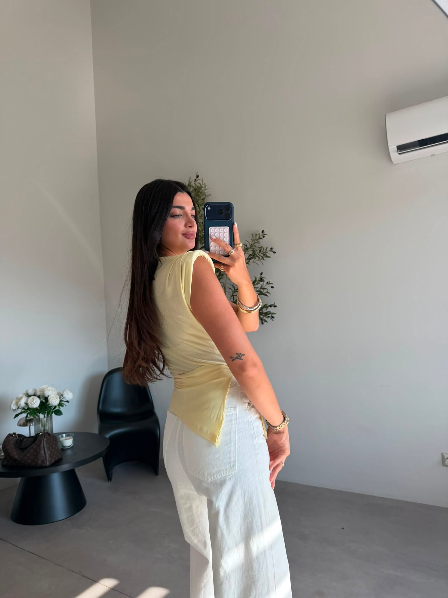Sarı Vatkalı Yırtmaçlı Bluz
