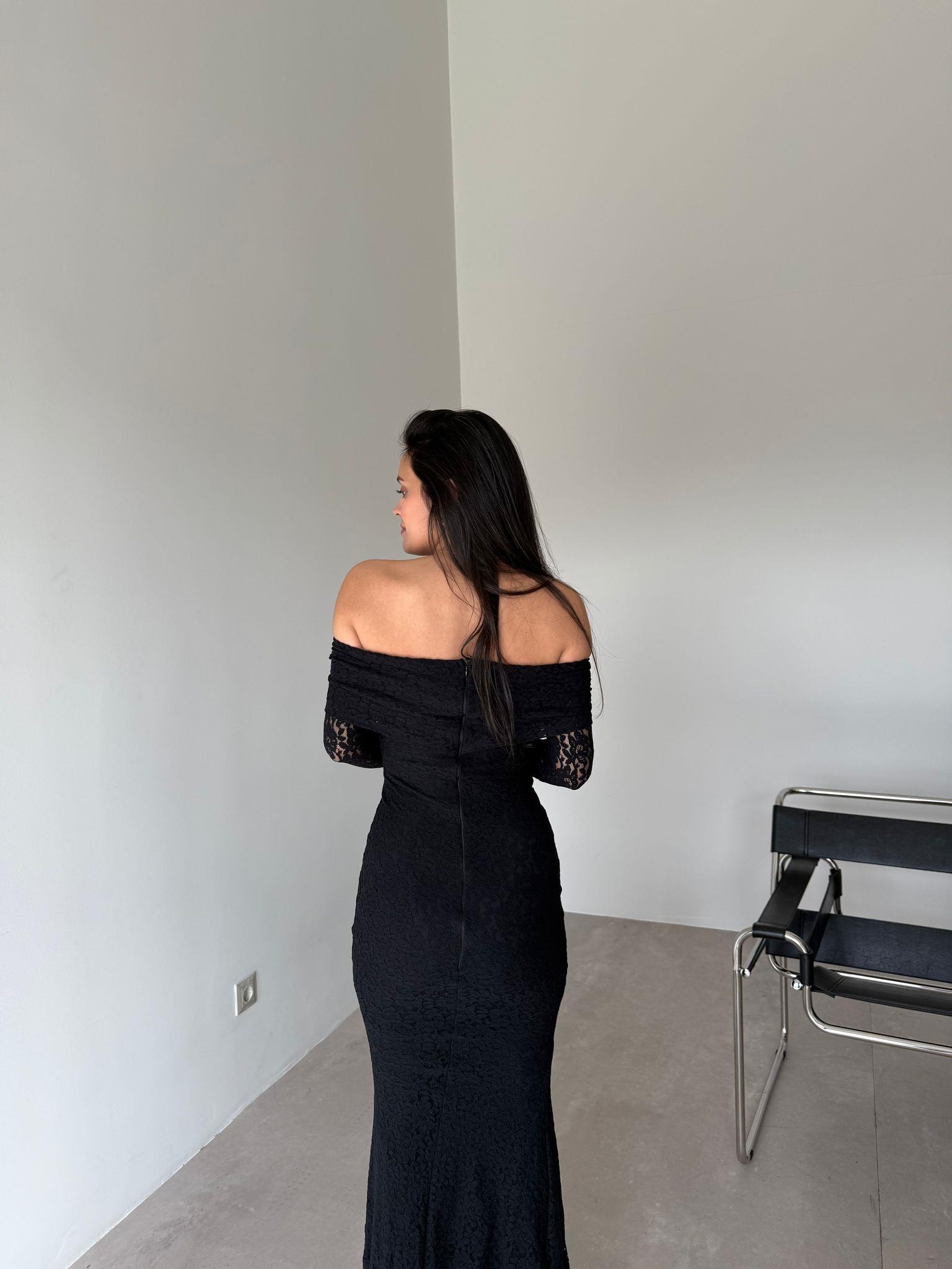 Siyah Astarlı Dantel Elbise