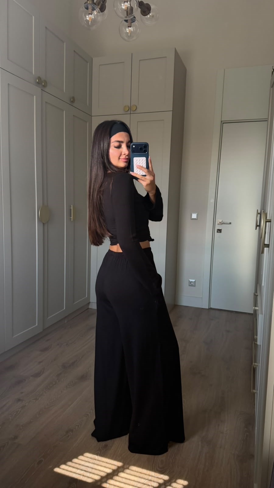 Siyah Bağlamalı Crop Takım