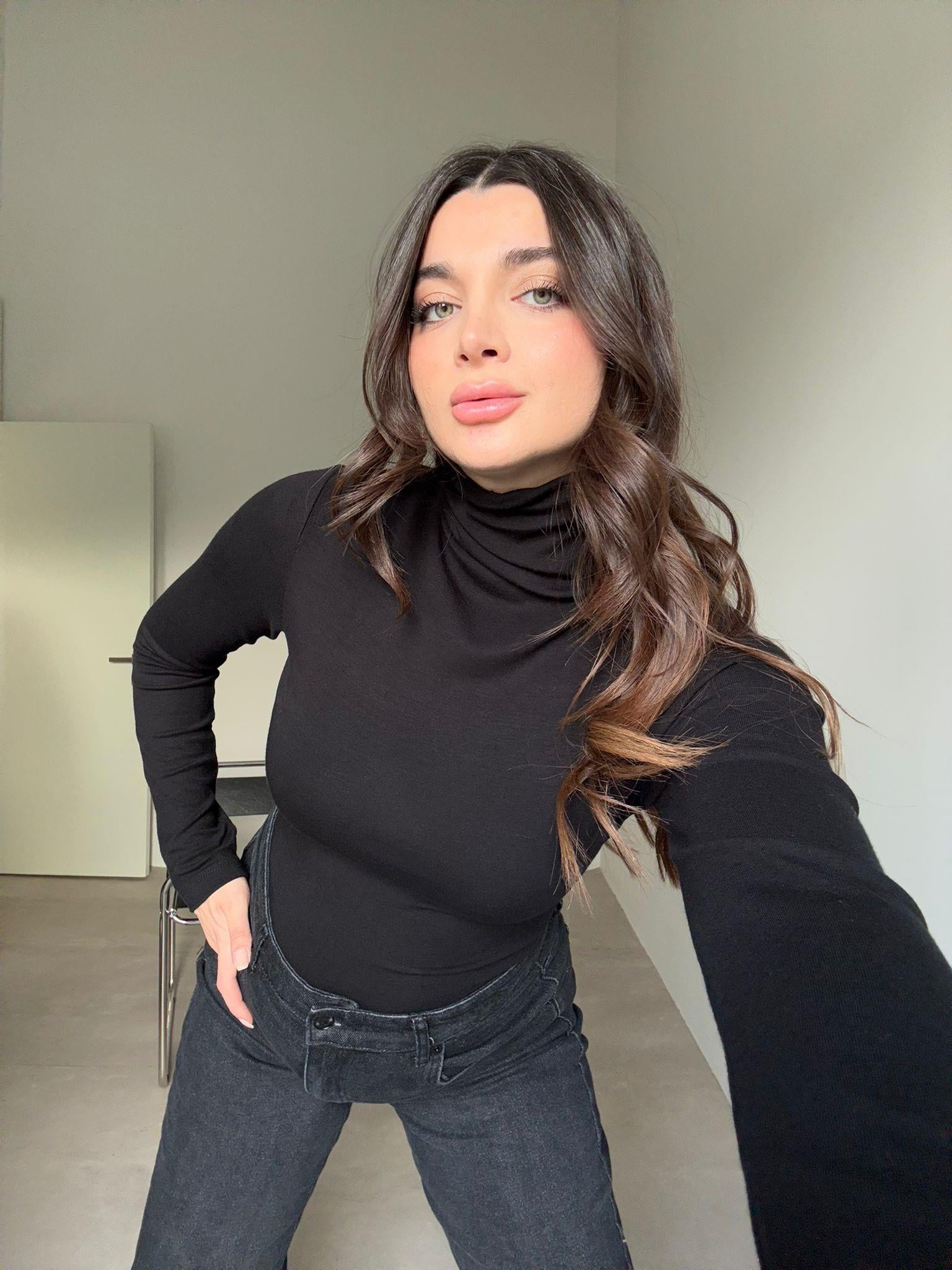 Siyah Balıkçı Yaka Helen Bluz