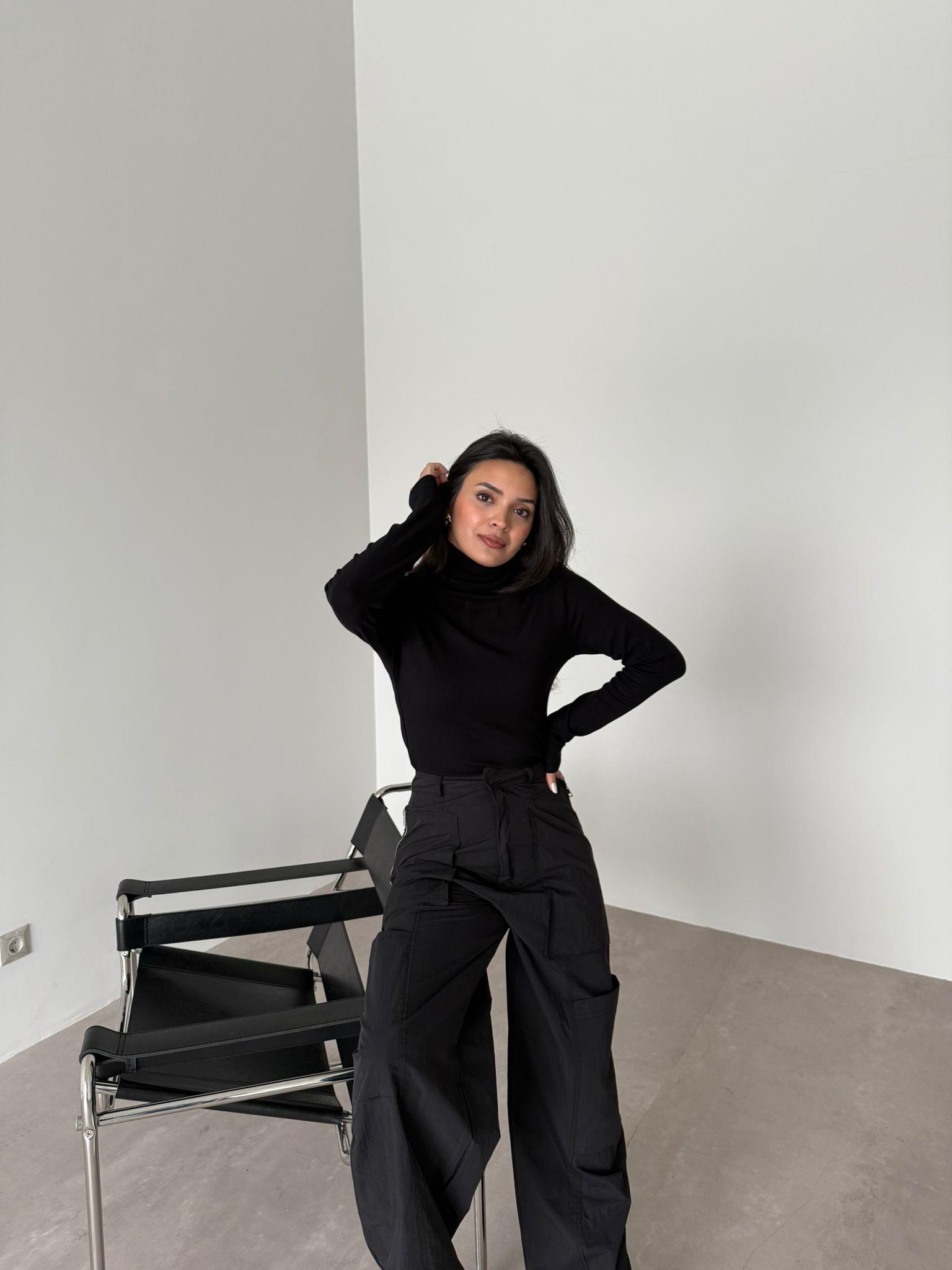 Siyah Balıkçı Yaka Helen Bluz