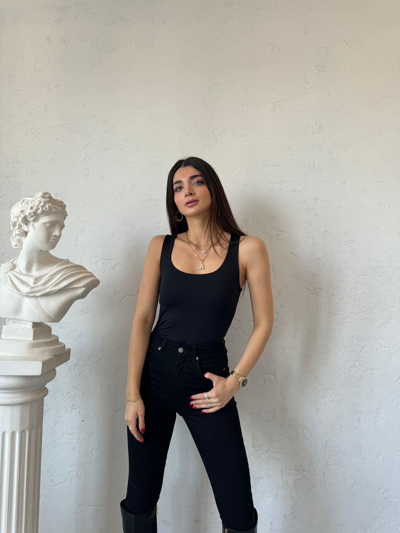 Siyah Basic Kolsuz Bluz