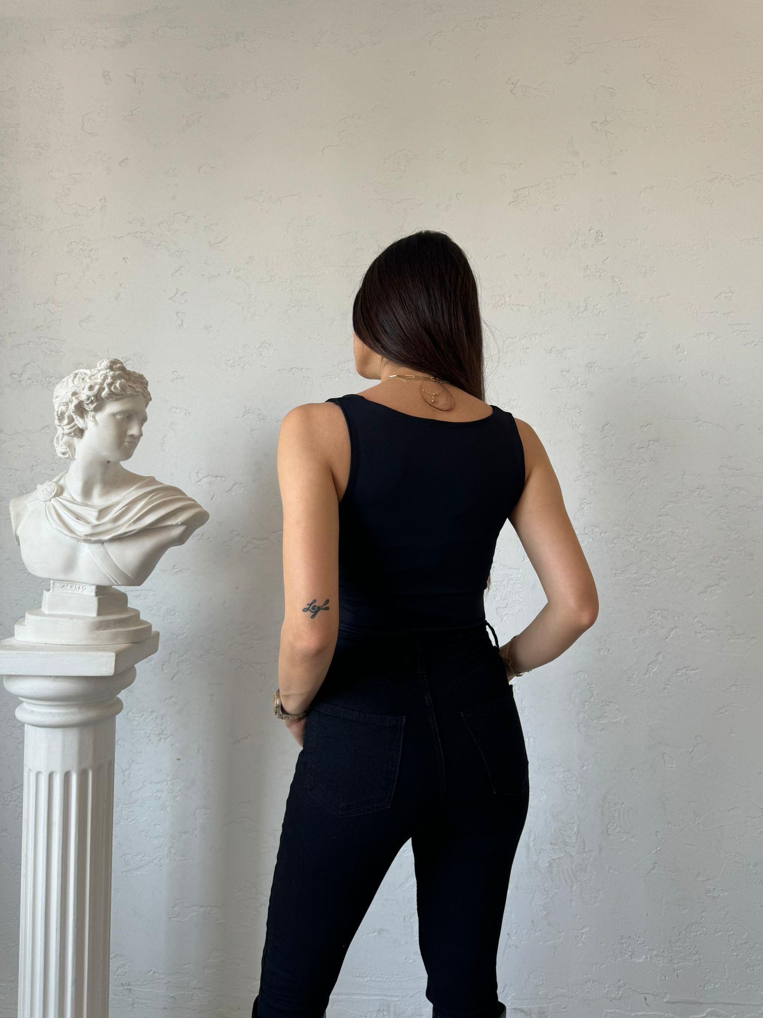 Siyah Basic Kolsuz Bluz