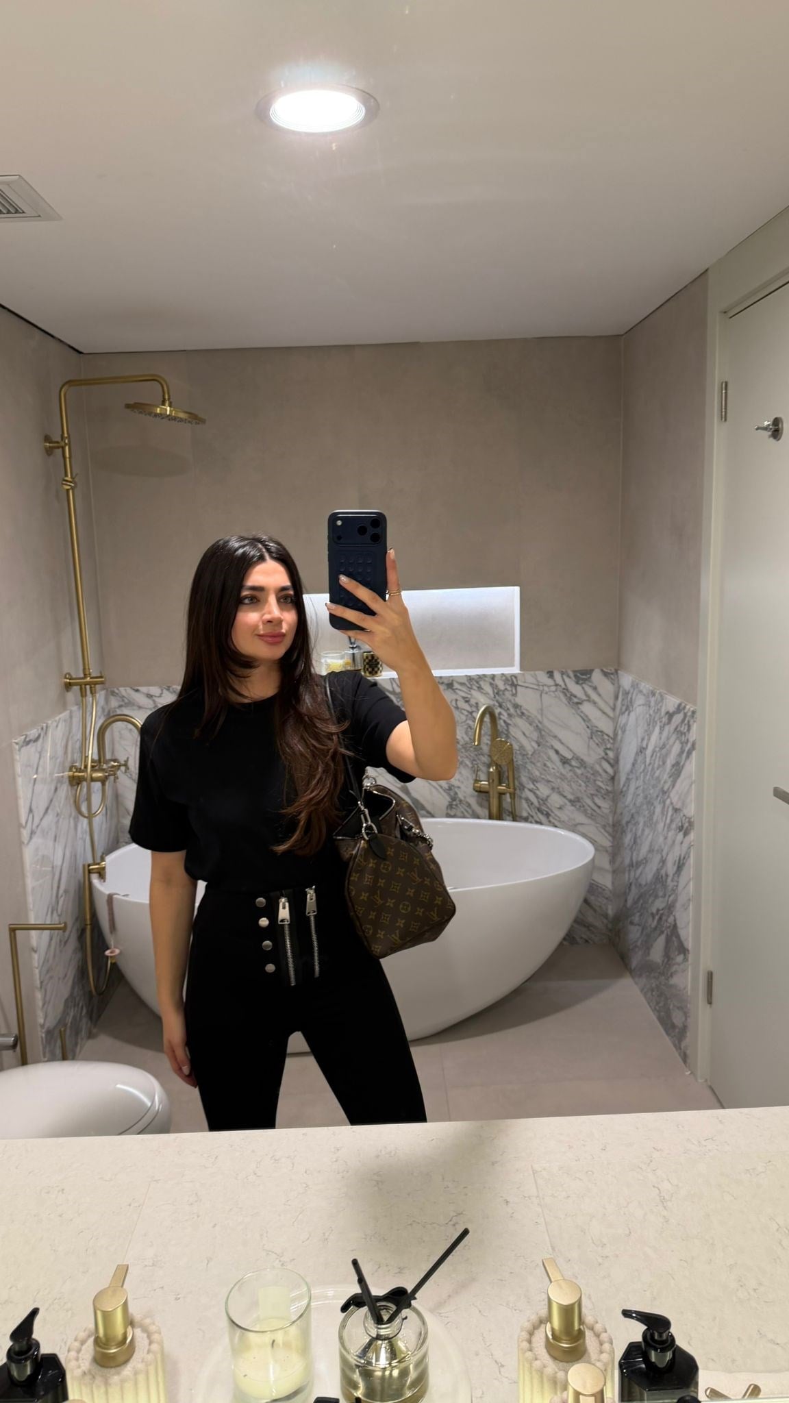 Siyah Bisiklet Yaka Babe Basic Tişört