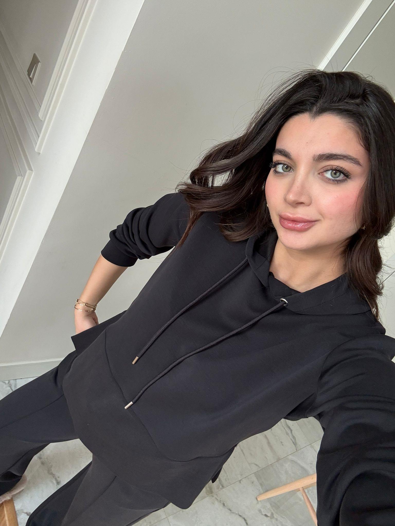 Siyah Biye Detaylı Kapüşonlu Modal Takım