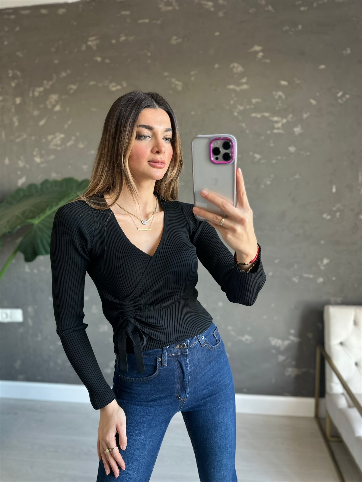 Siyah Büzgülü İp Detaylı Triko Bluz