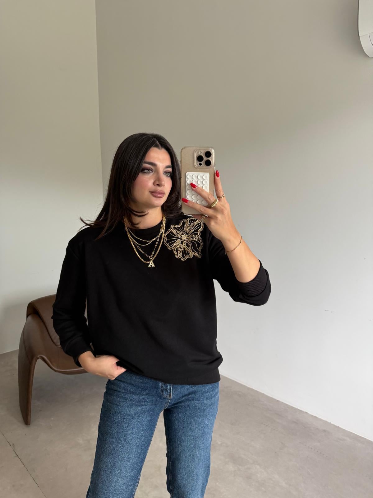 Siyah Çiçek Nakışlı Basic Sweat 
