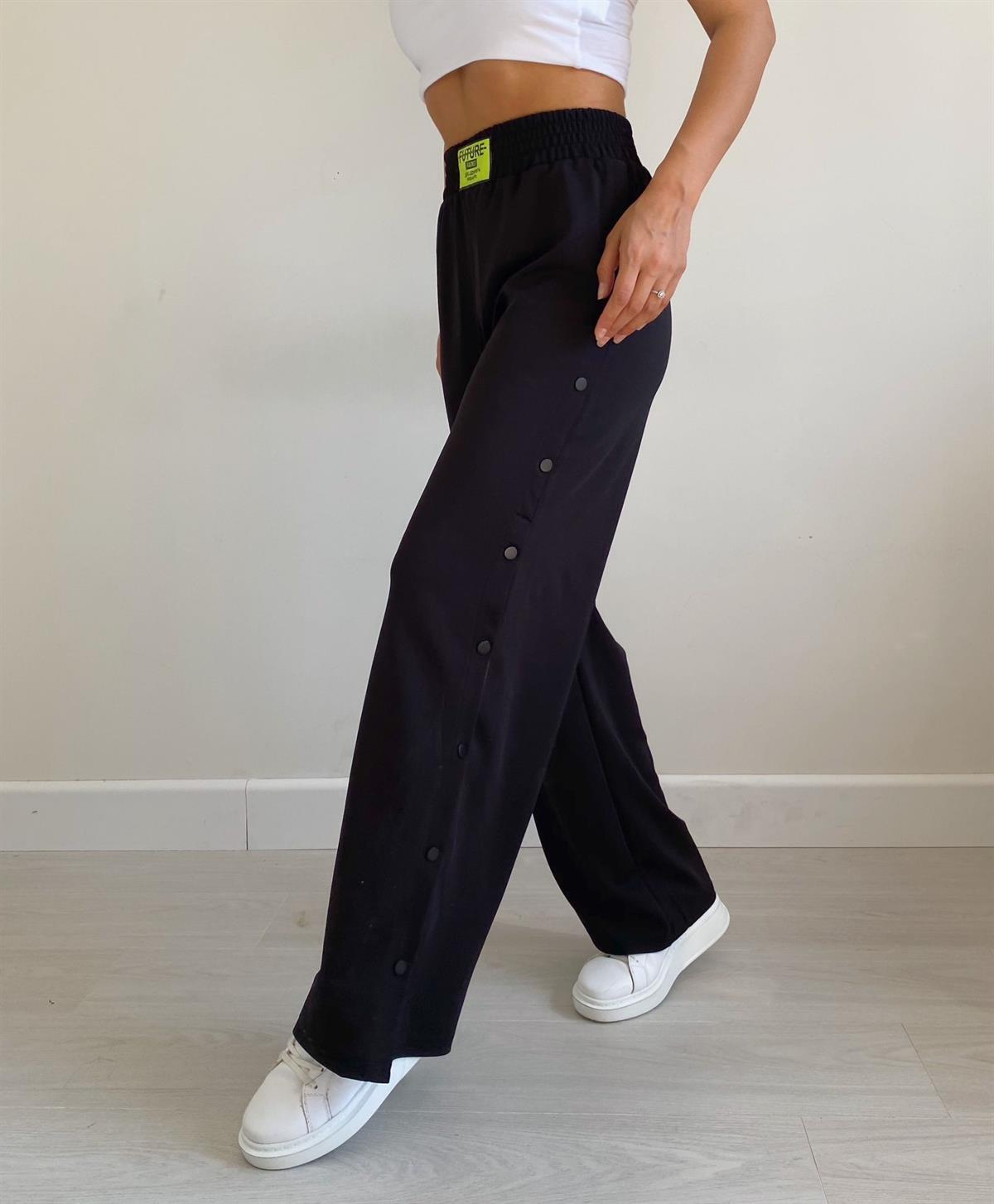 Siyah Çıtçıt Detaylı Bol Paça Pantolon