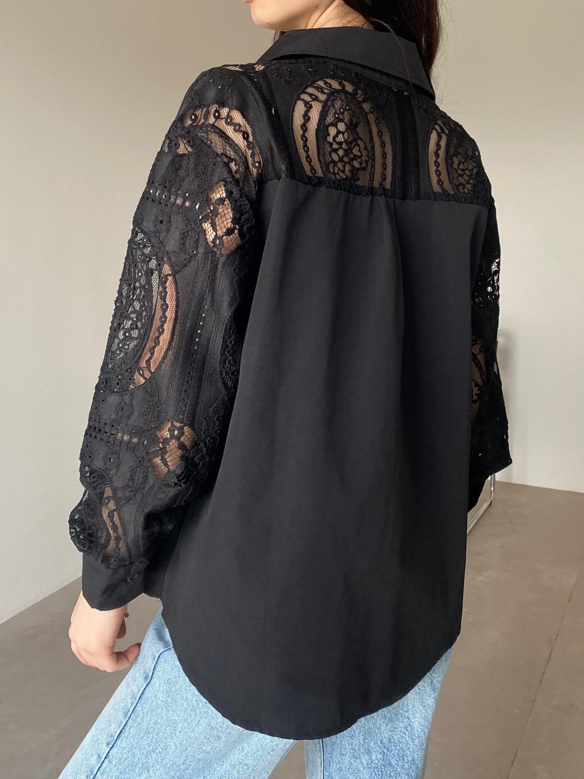 Siyah Dantel Detaylı Gömlek