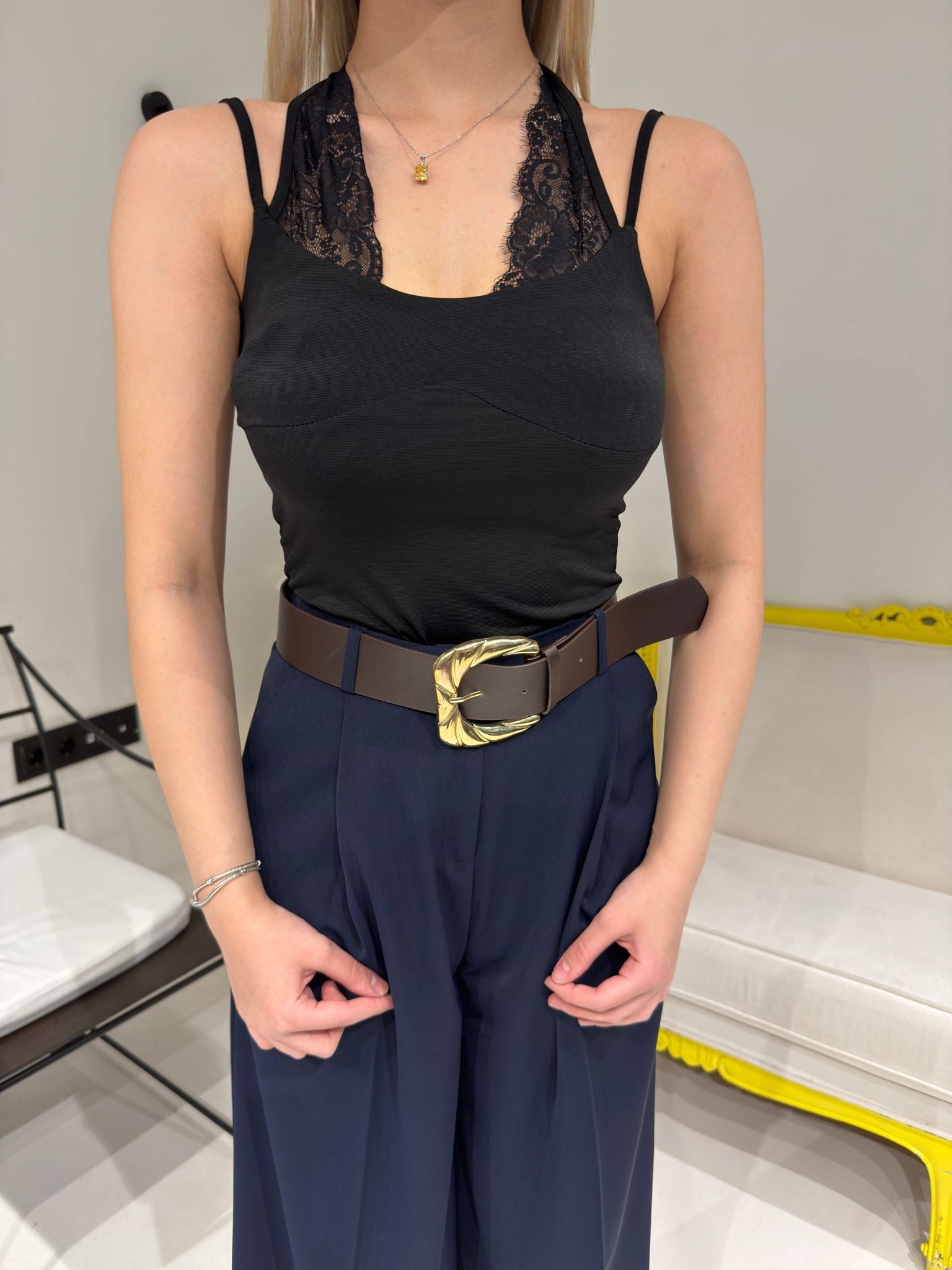 Siyah Dantelli Bağlamalı Bodysuit