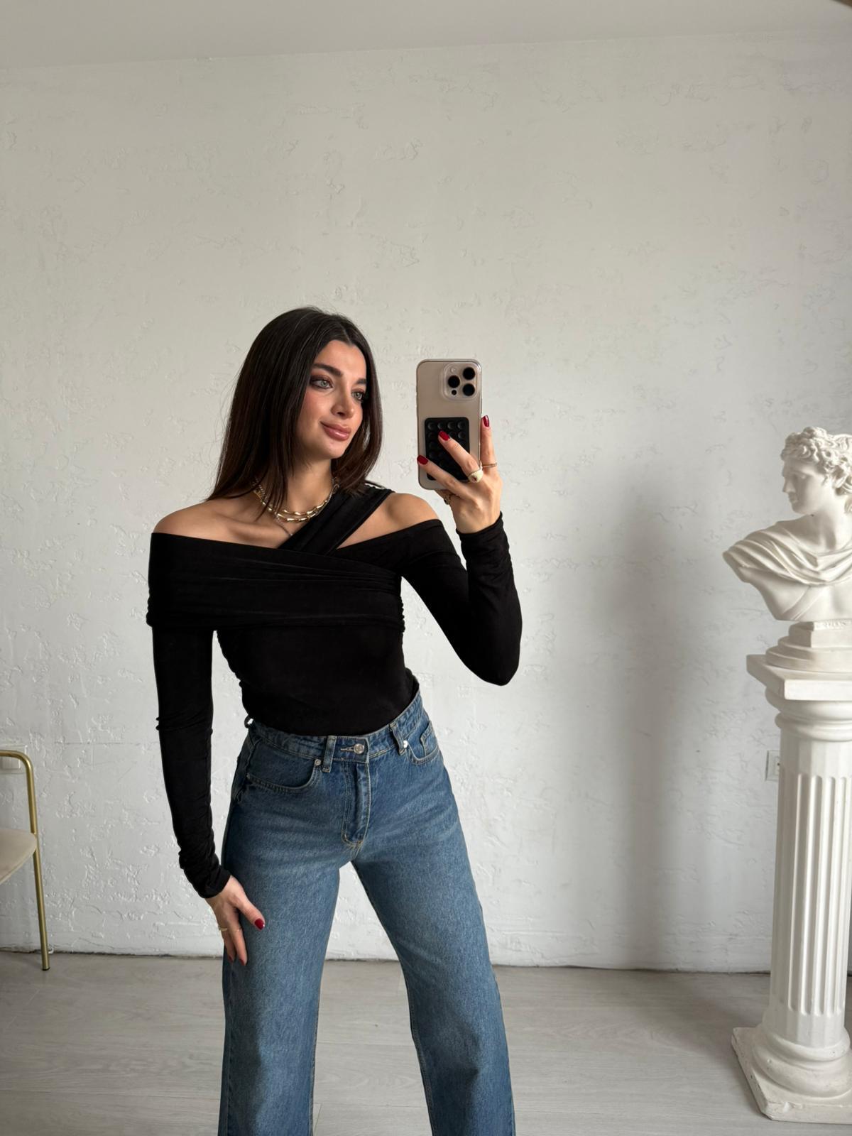 Siyah Drape Detaylı Tasarım Bluz