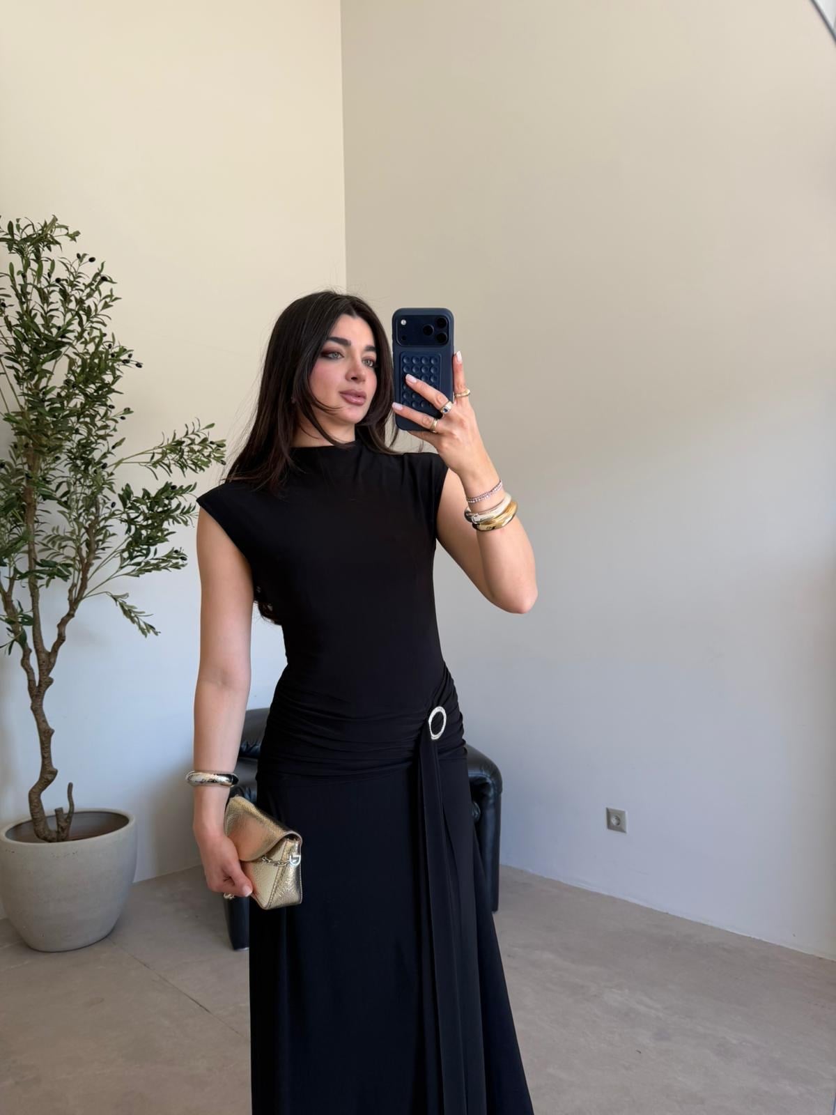 Siyah Drapeli Tokalı Modal Elbise