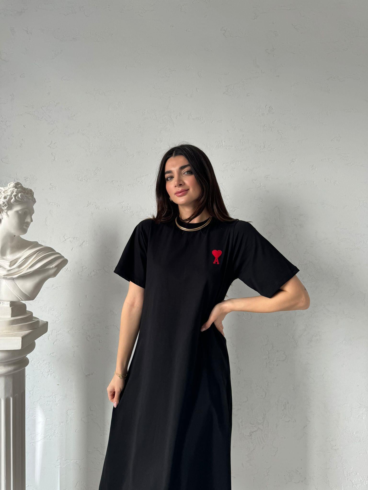 Siyah Harf Nakışlı Basic Elbise