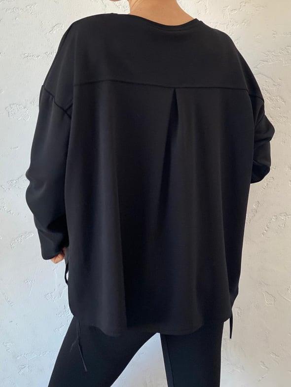 Siyah Paraşüt Detaylı Sweat