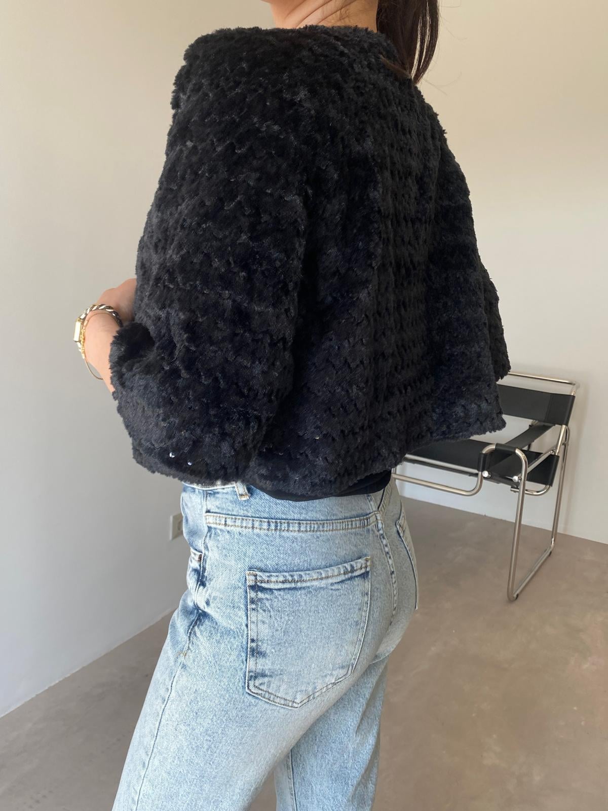 Siyah Pullu Crop Ceket 