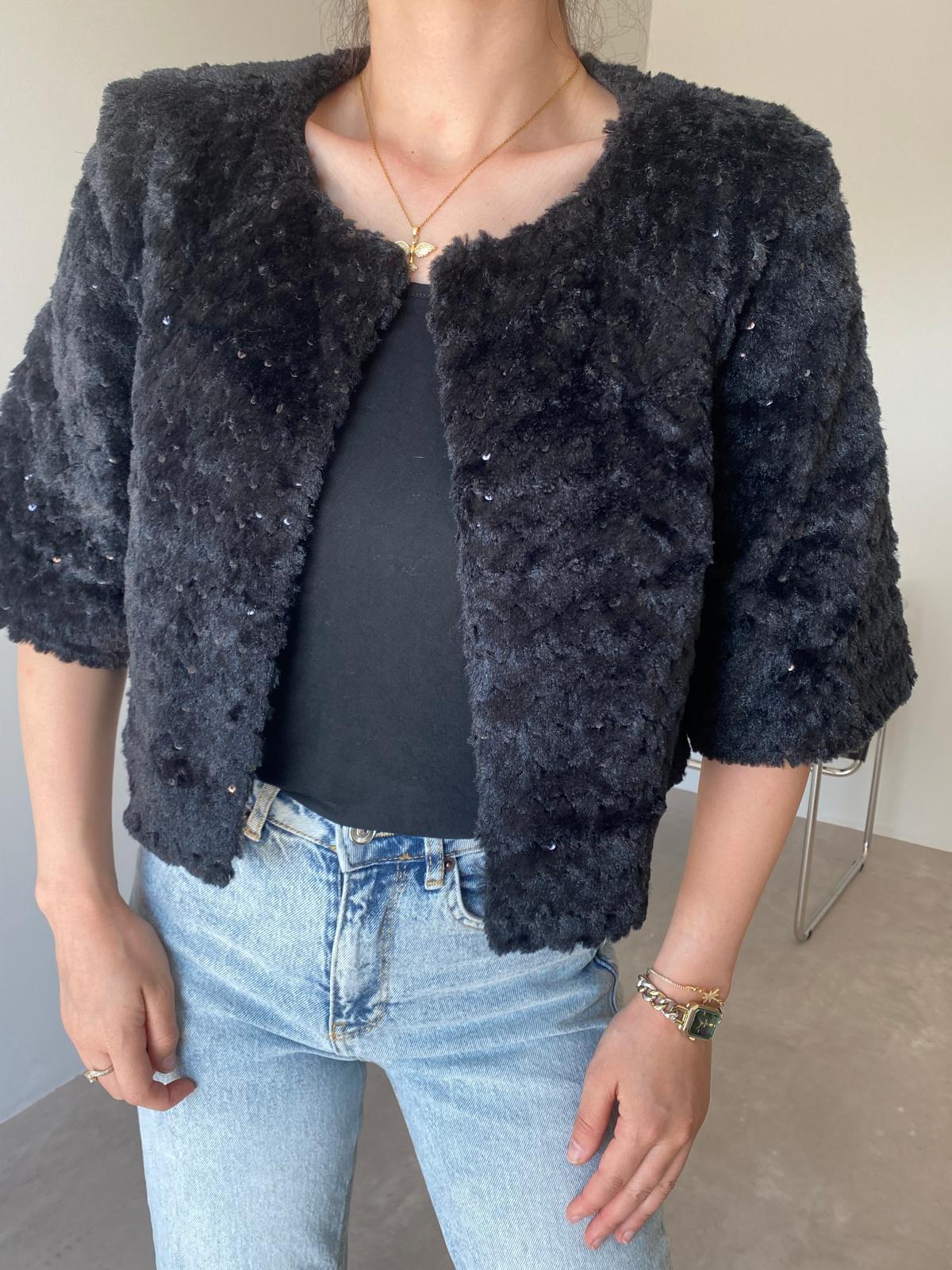 Siyah Pullu Crop Ceket 