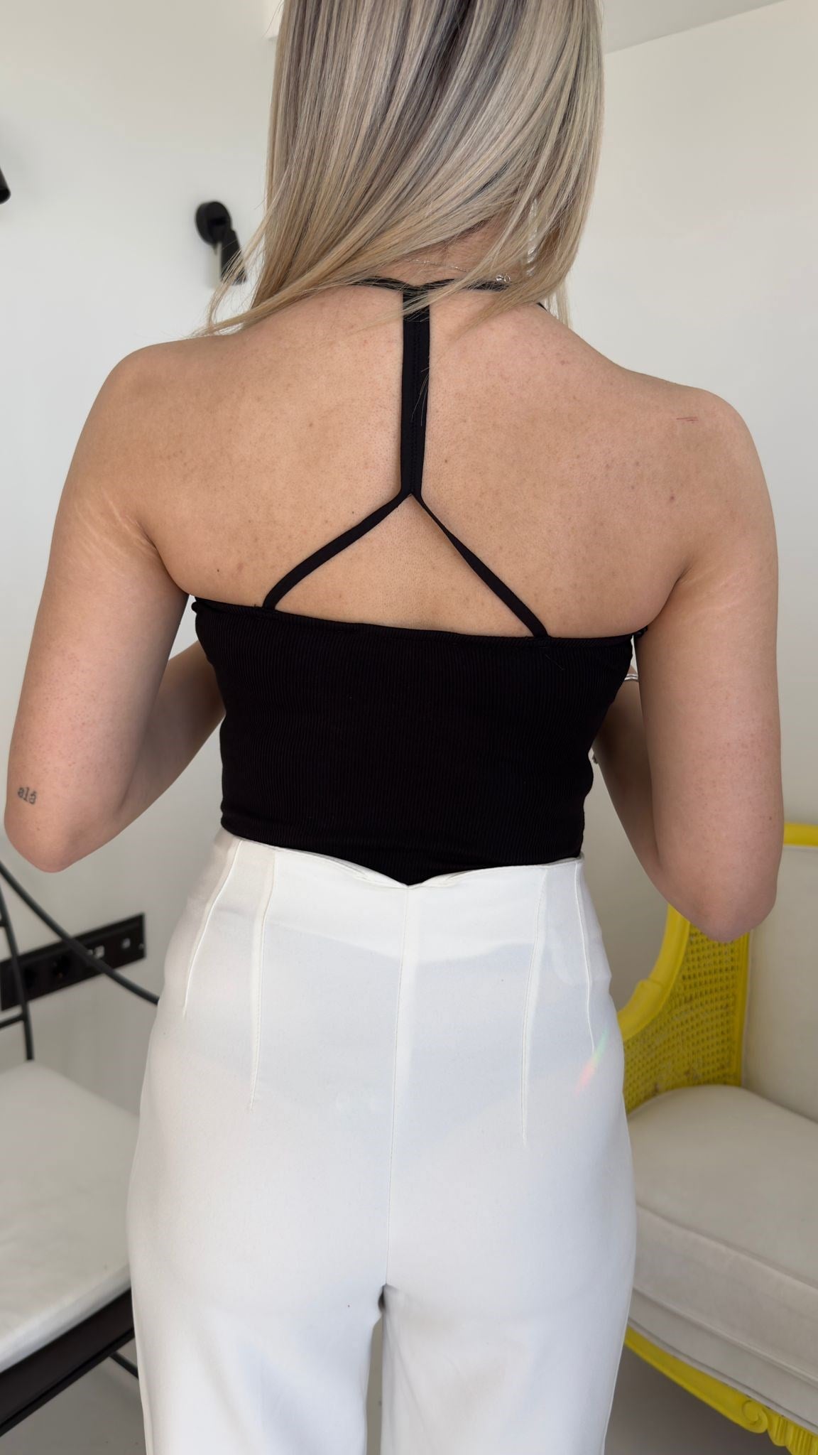 Siyah Sırt Dekolteli Fitilli Bodysuit