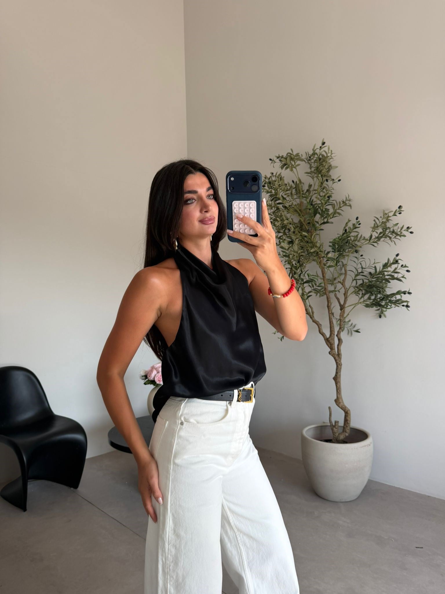 Siyah Sırt Detaylı Saten Bluz