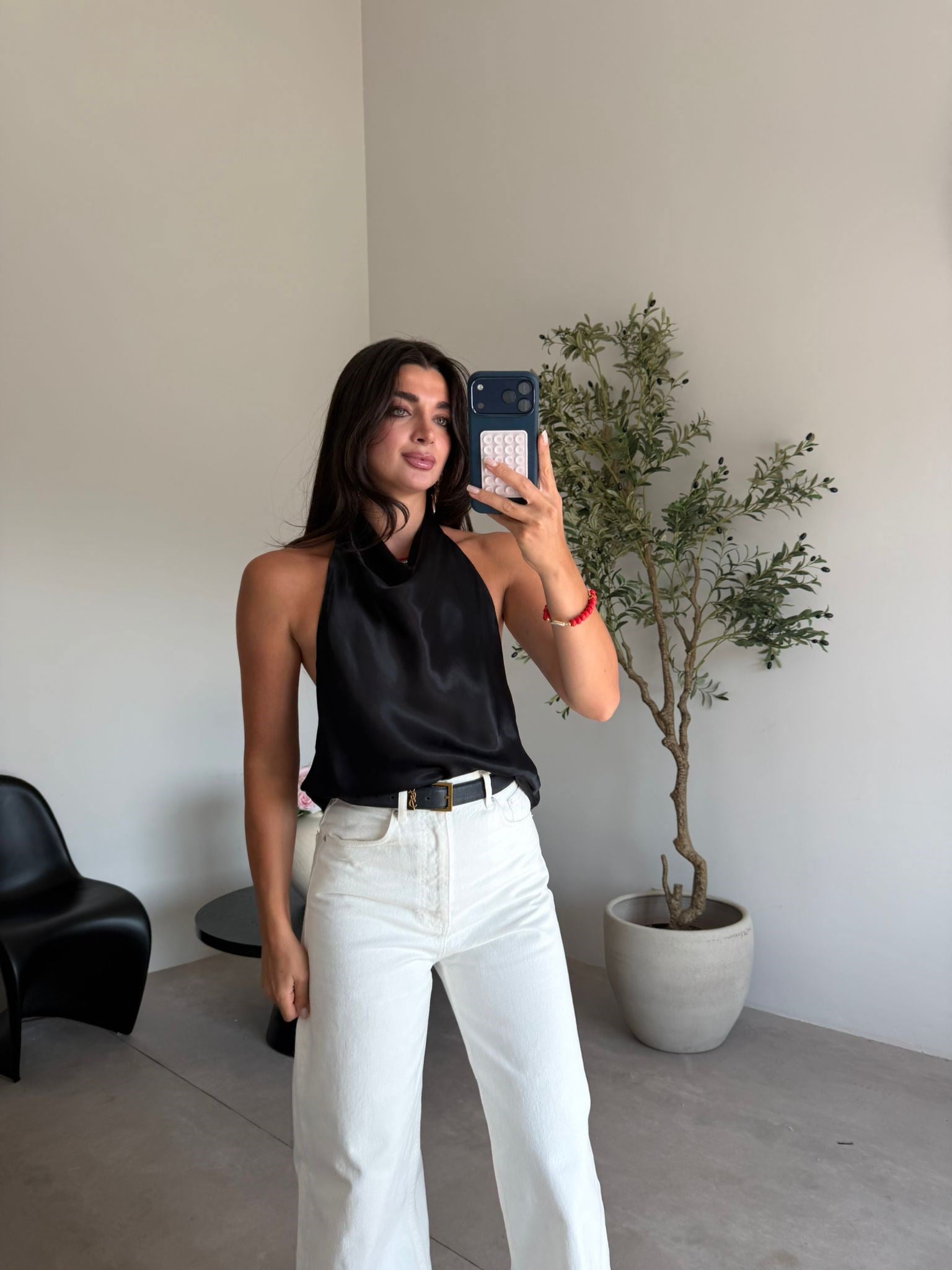 Siyah Sırt Detaylı Saten Bluz