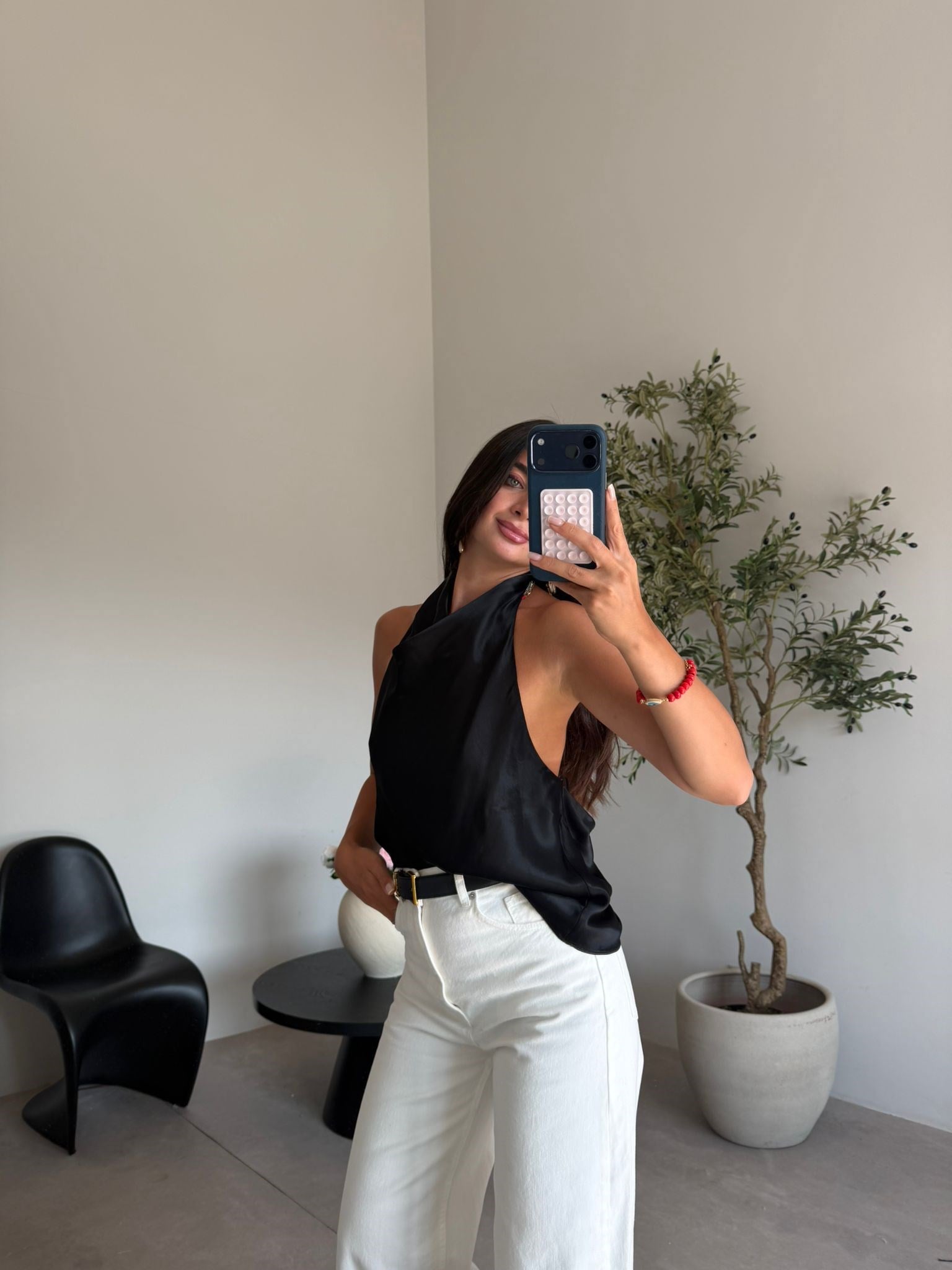 Siyah Sırt Detaylı Saten Bluz