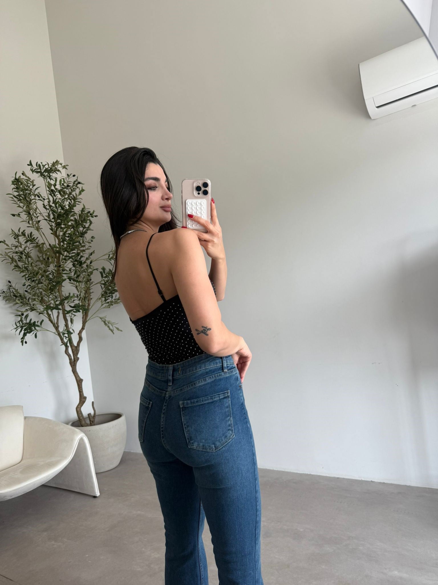 Siyah Taşlı Askılı Bodysuit