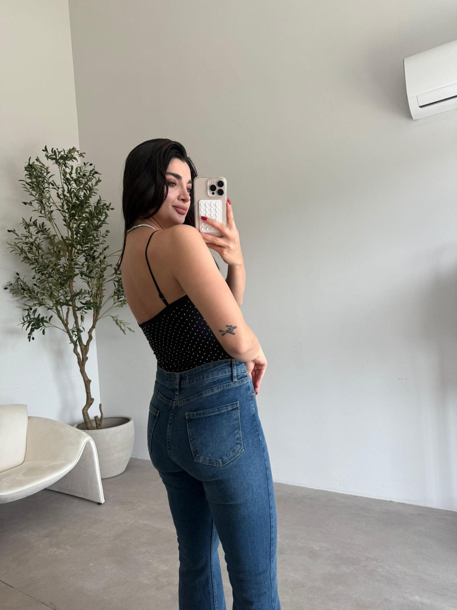 Siyah Taşlı Askılı Bodysuit