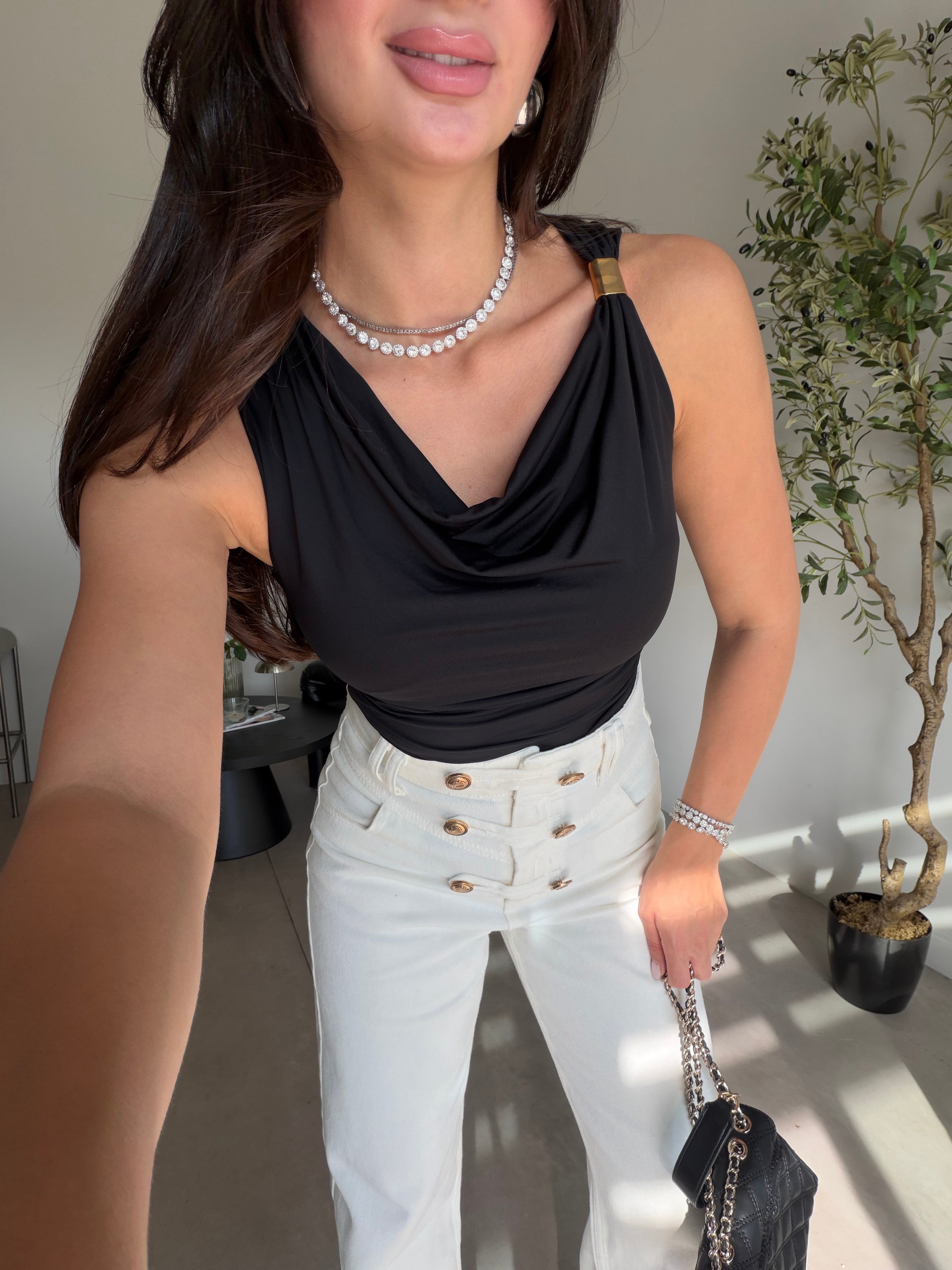 Siyah Toka Detaylı Likralı Bodysuit