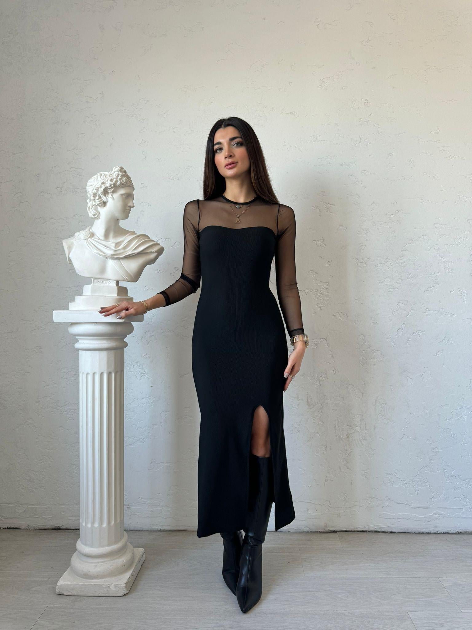 Siyah Tül Detaylı Elbise