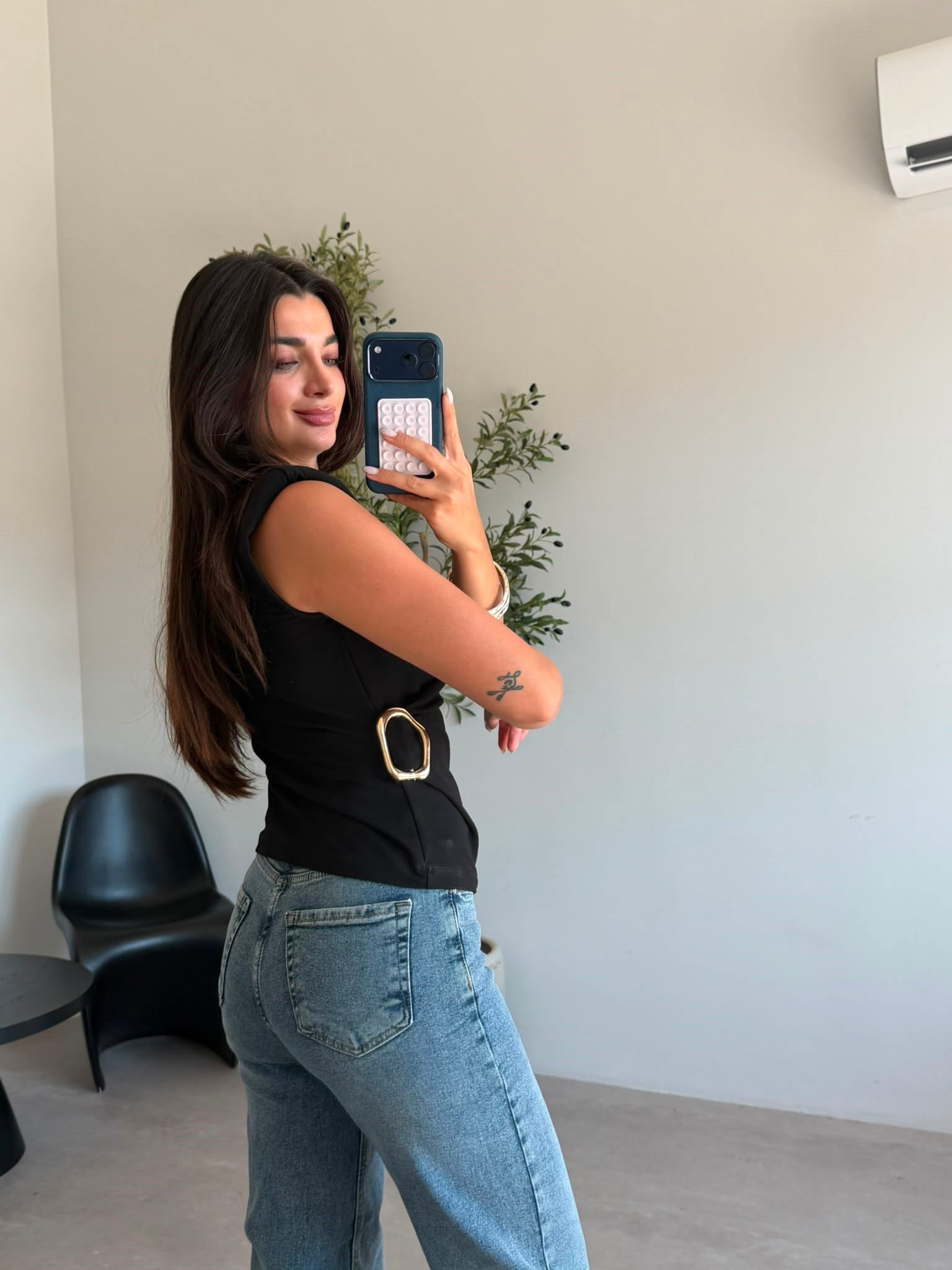 Siyah Vatkalı Gold Tokalı Bluz