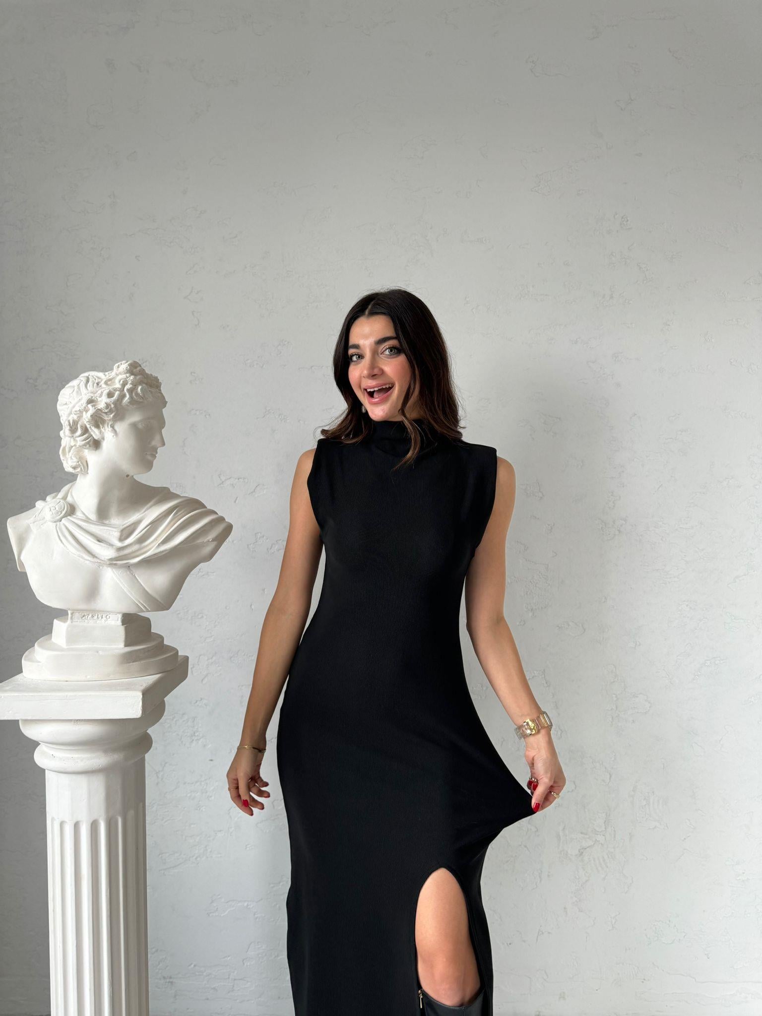 Siyah Vatkalı Ottoman Kumaş Toparlayıcı Elbise