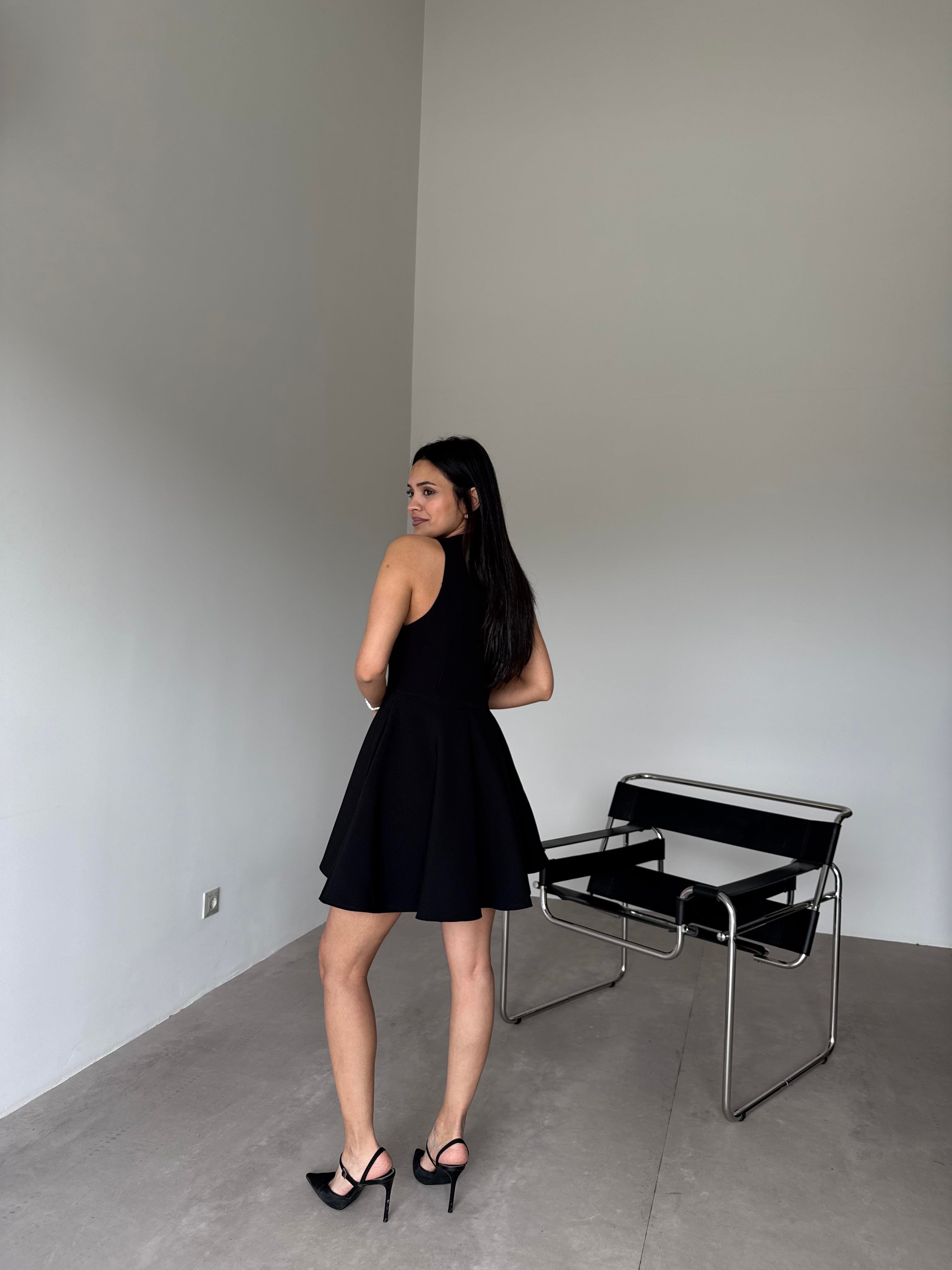 Siyah Volanlı Mini Elbise