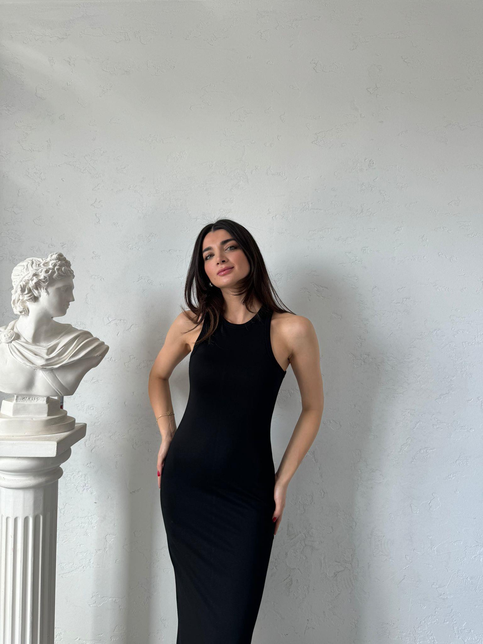 Siyah Yırtmaçlı Basic Elbise
