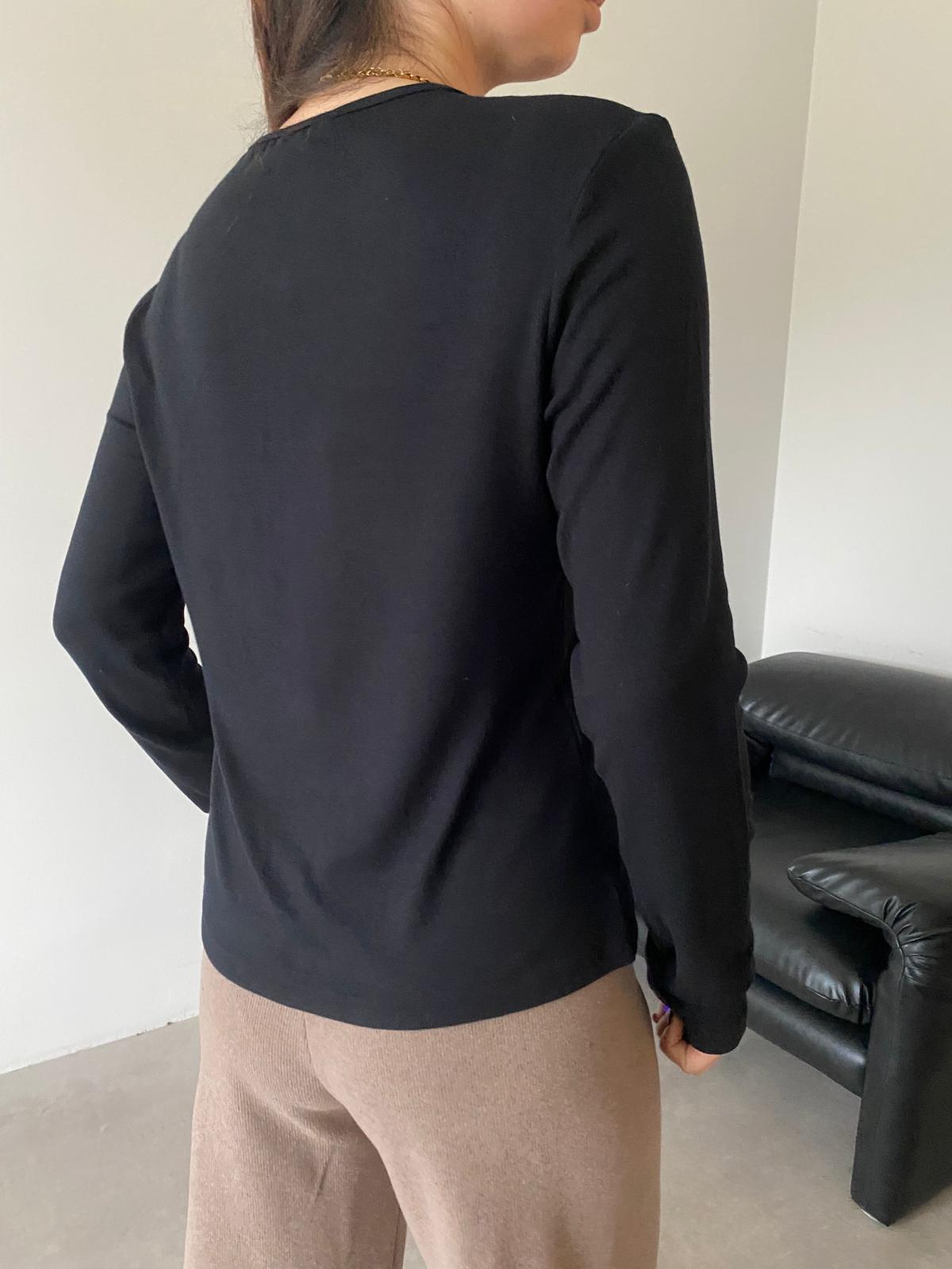 Siyah Yumuşak Dokulu Çıtçıtlı Bluz