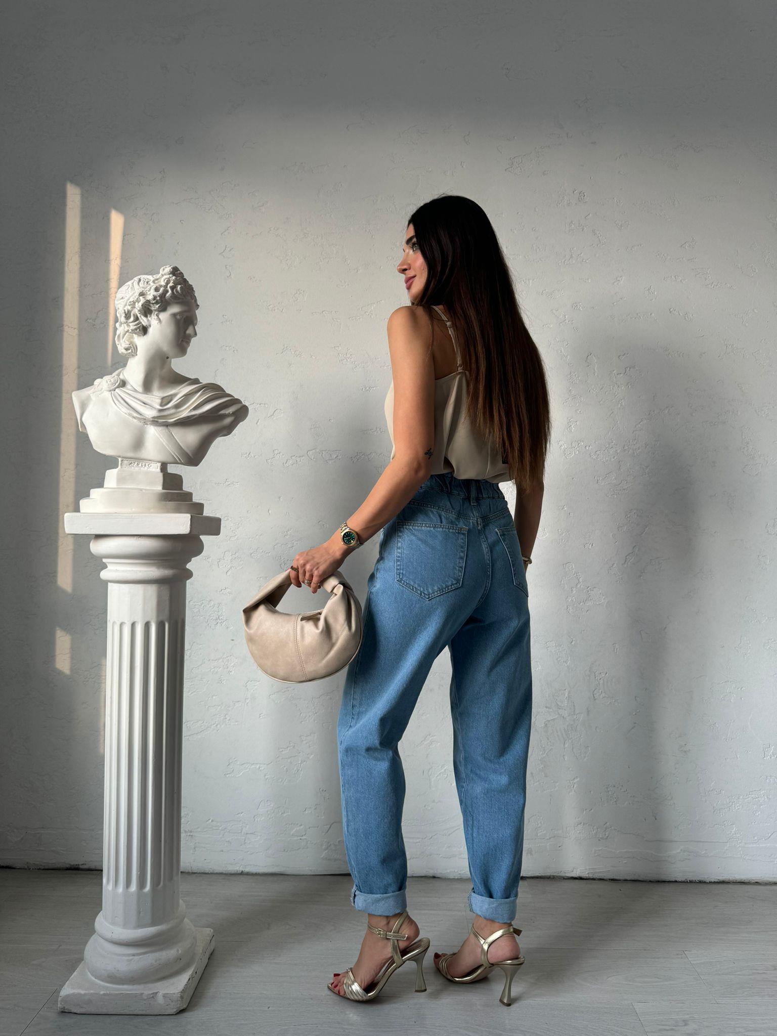 Taş Rengi Degaje Yaka Askılı Bluz