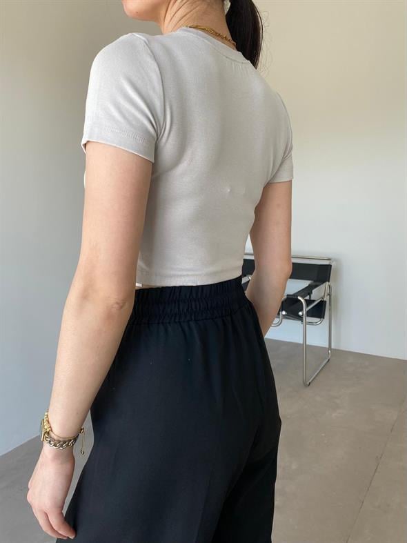Taş Rengi Likralı Esnek Leo Crop Tişört