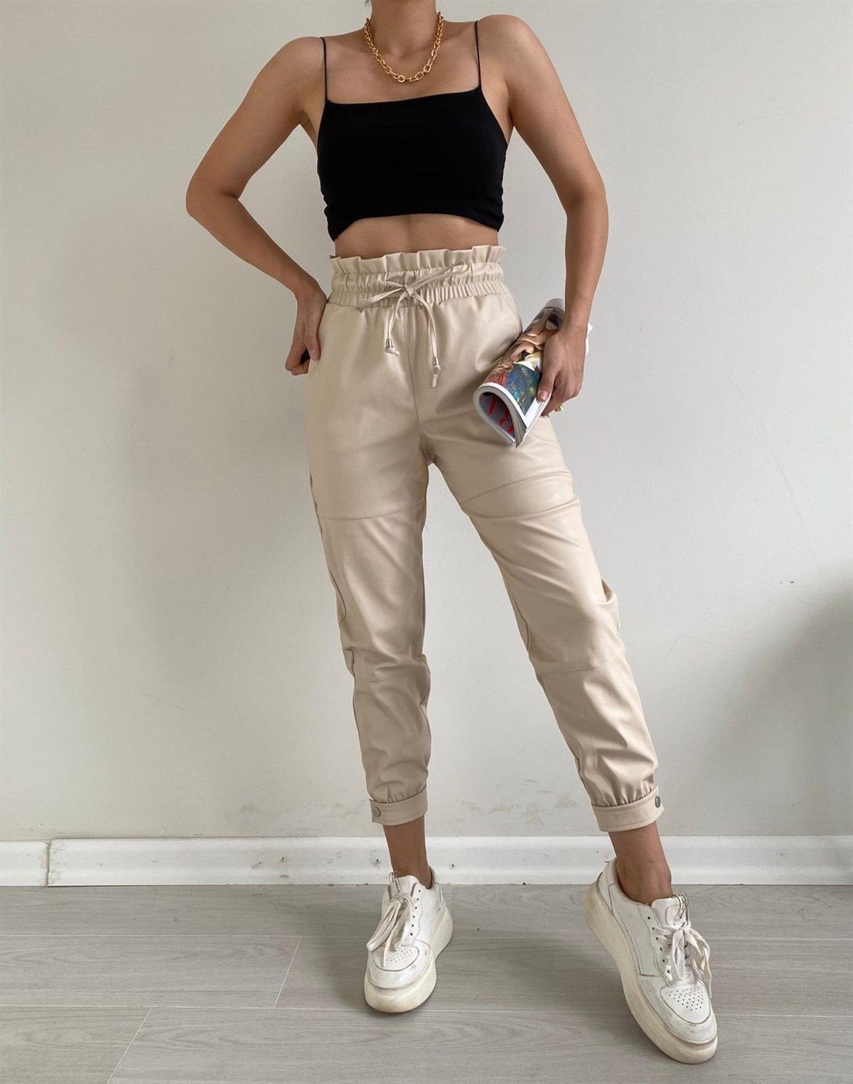 Taş Rengi Paçası Çıtçıtlı Deri Pantolon