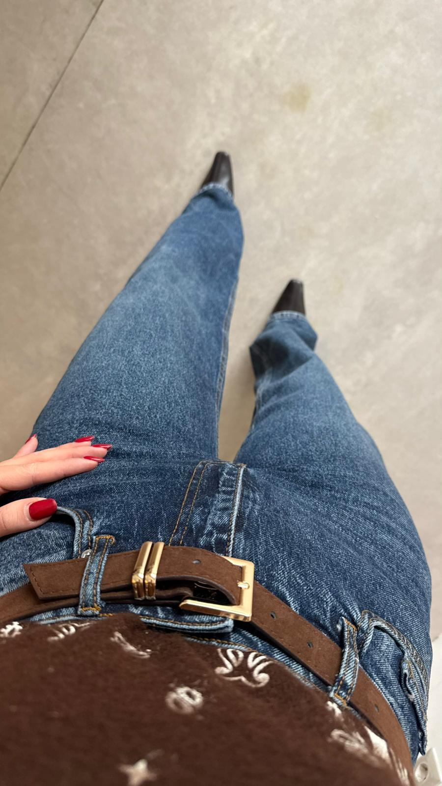 Taşlanmış Kahve Süet Kemerli Straight Jean