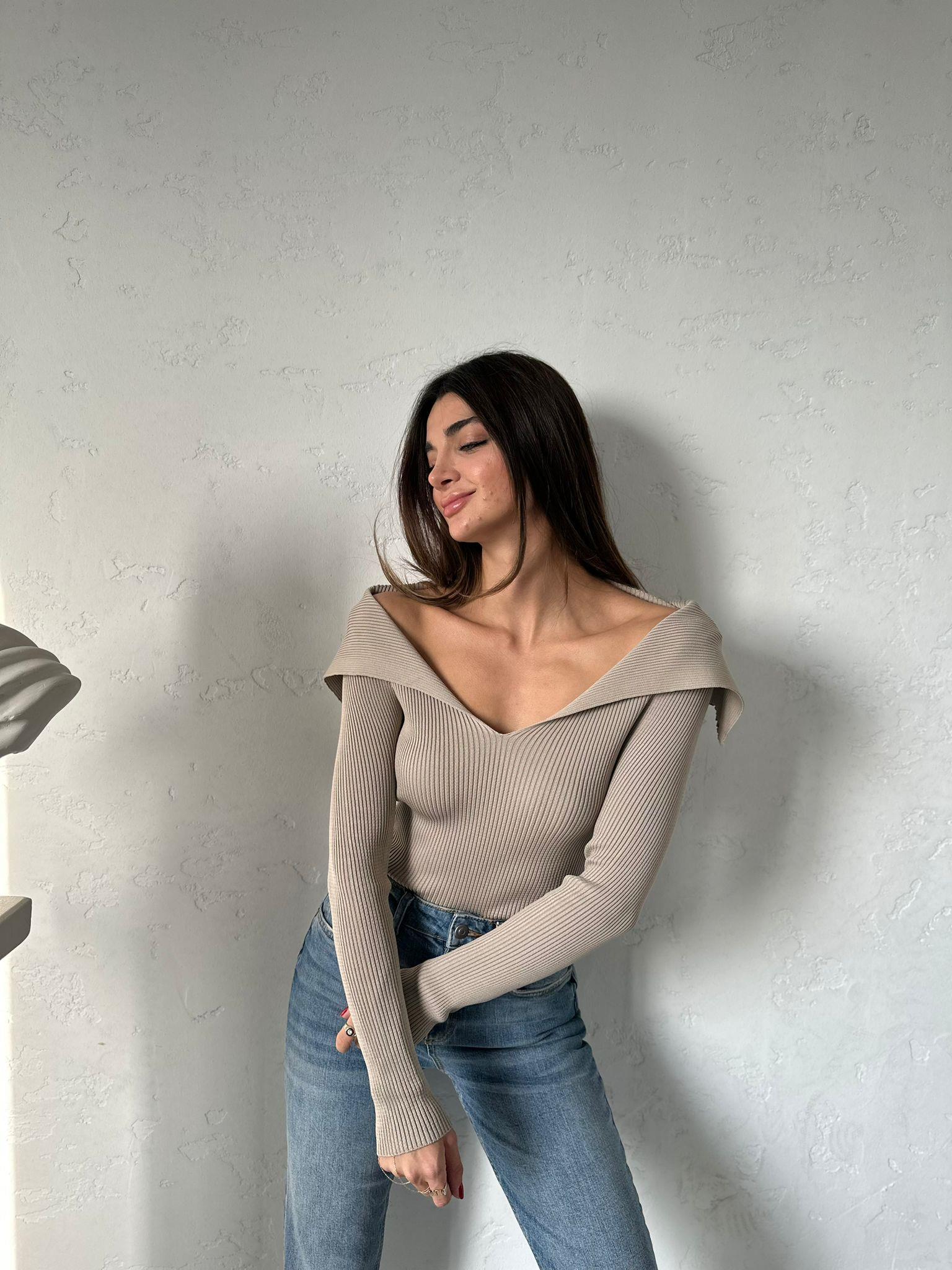 Vizon Yaka Detaylı Fitilli Bluz