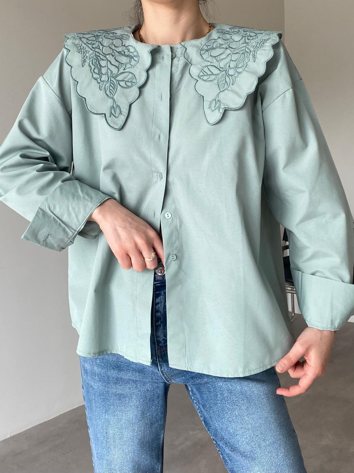 Yeşil Bebe Yaka Nakışlı Gömlek