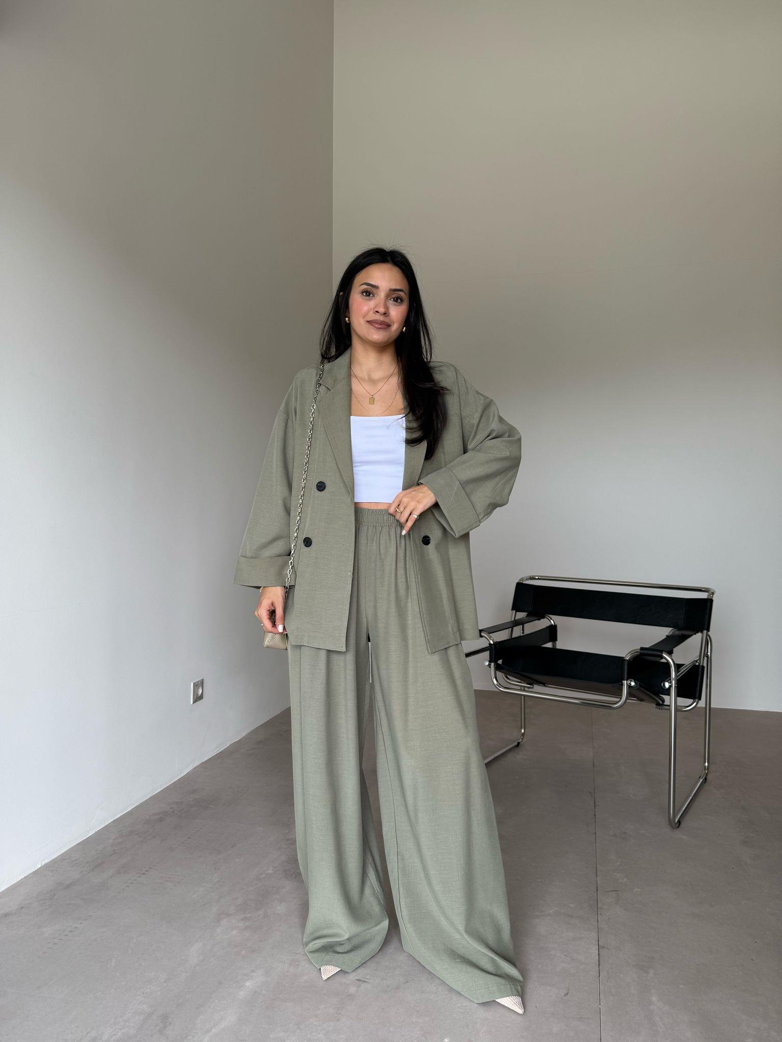 Yeşil Kolu Katlamalı Ceket Pantolon Takım