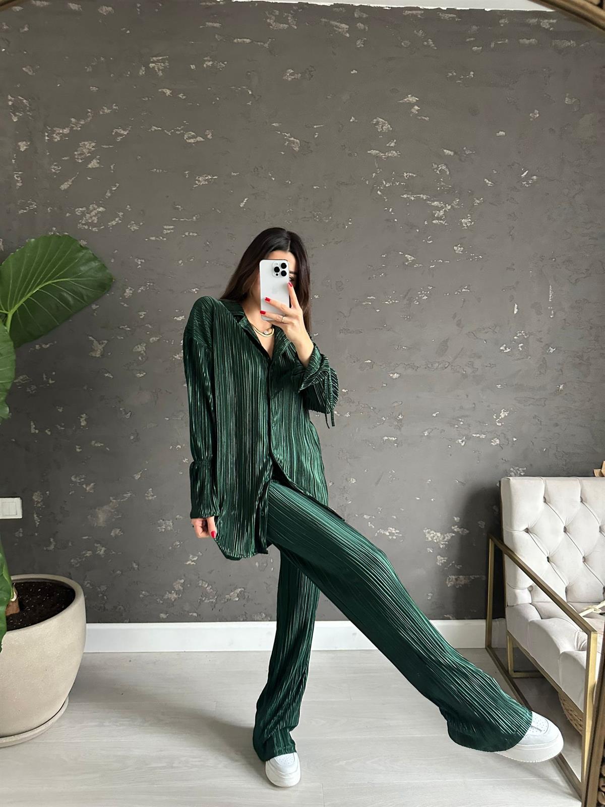 Zümrüt Yeşili Karla Takım
