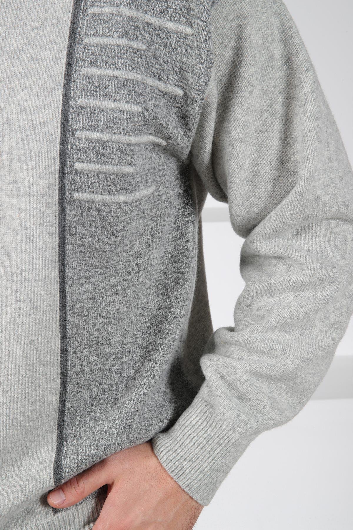 Ferraro A.Gri Bisiklet Yaka Çizgi Detaylı Uzun Kollu %100 Kuzu Yünü Erkek Triko Kazak