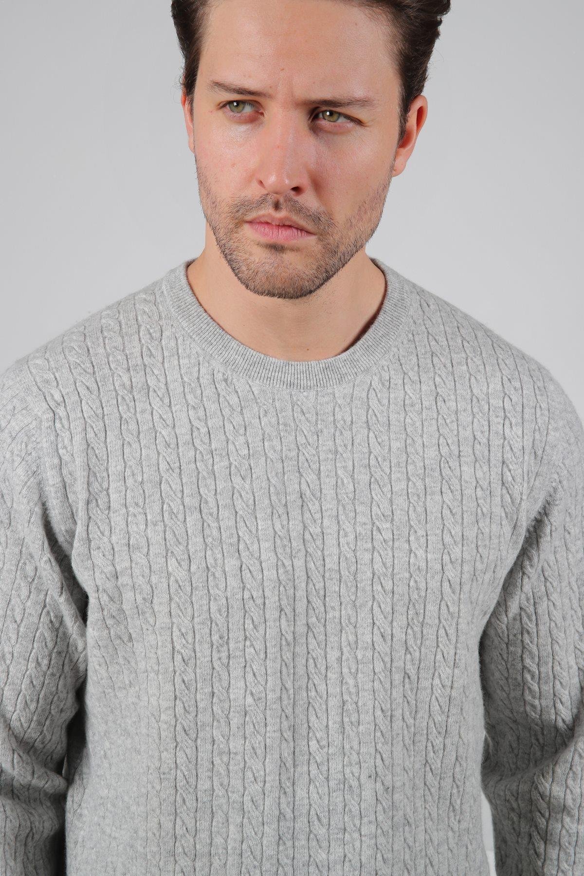 Ferraro A.Gri Bisiklet Yaka Kabartmalı Saç Örgü Desenli Uzun Kollu %100 Kuzu Yünü Erkek Triko Kazak