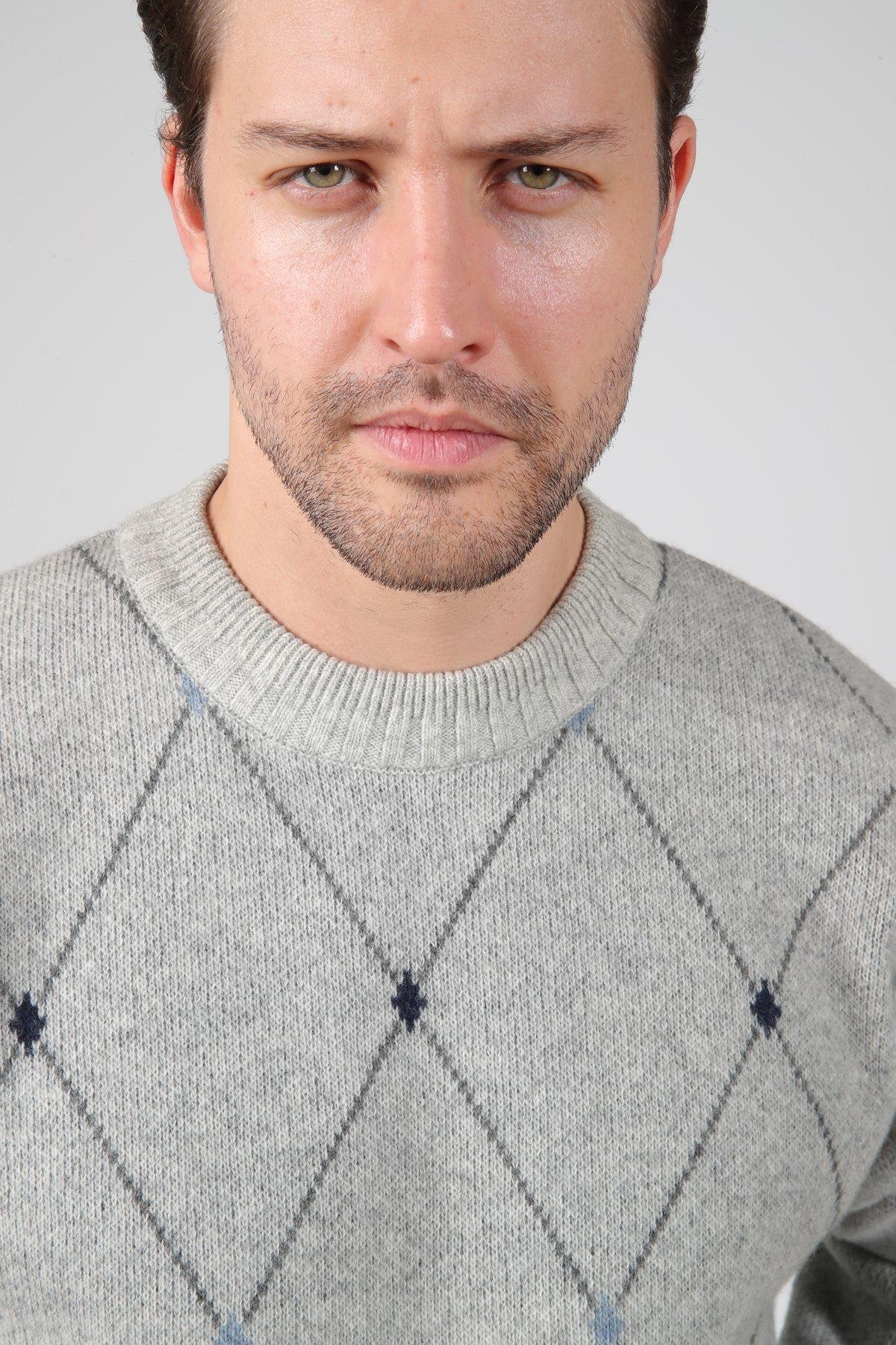 Ferraro A.Gri Bisiklet Yaka Geometrik Baklava Desenli Uzun Kollu %100 Kuzu Yünü Erkek Triko Kazak